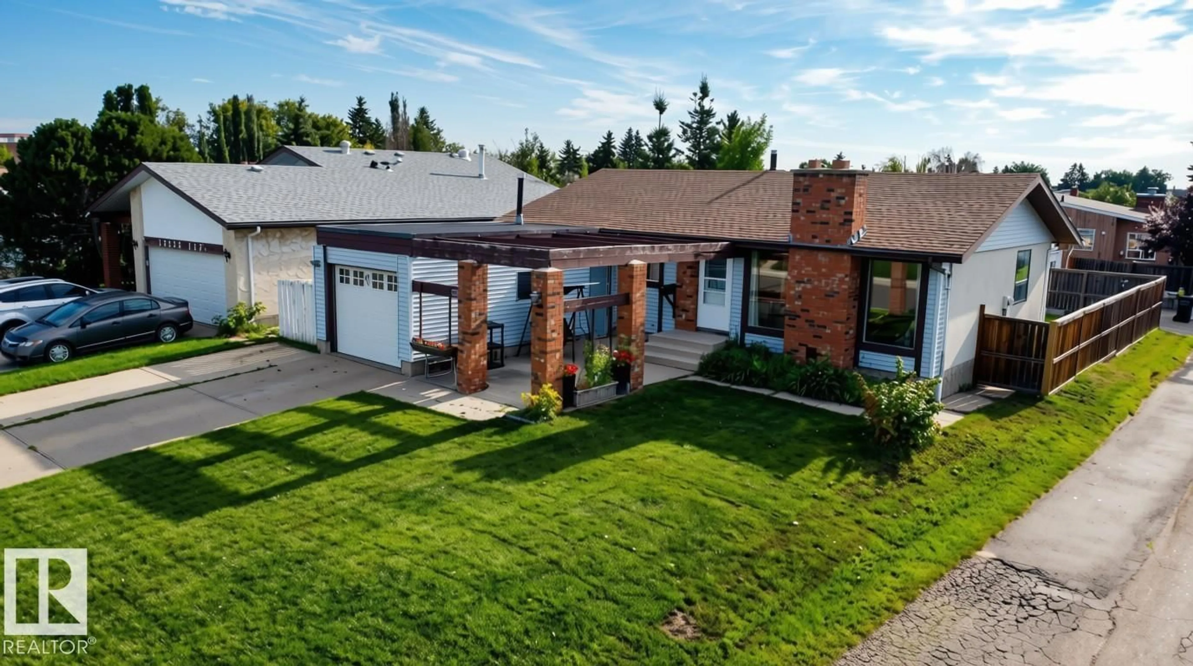 A pic from outside/outdoor area/front of a property/back of a property/a pic from drone, street for 15231 117 ST, Edmonton Alberta T5X1R2