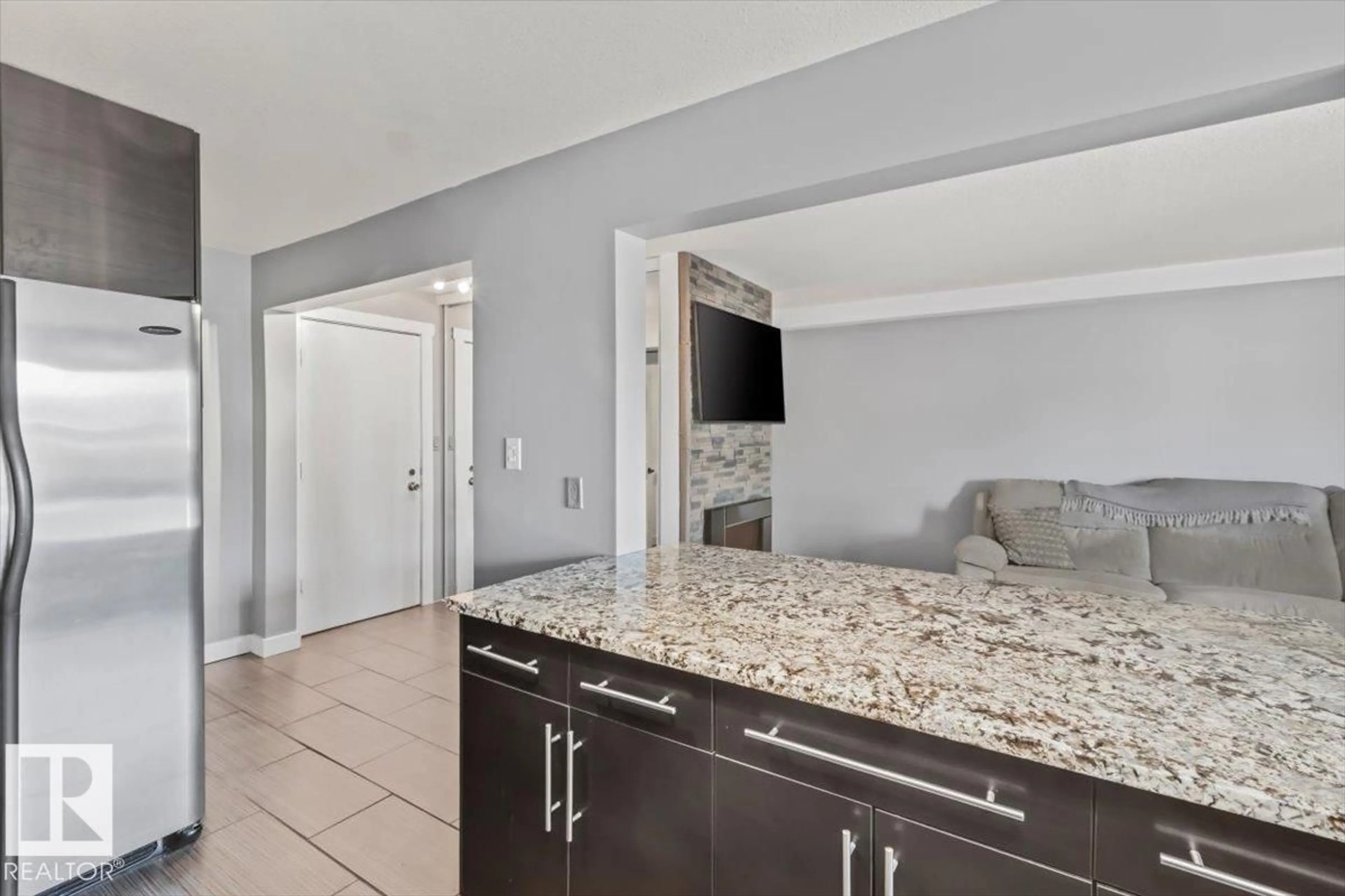 Open concept kitchen, unknown for 95 - 118 MCKENNEY AV, St. Albert Alberta T8N2Y2