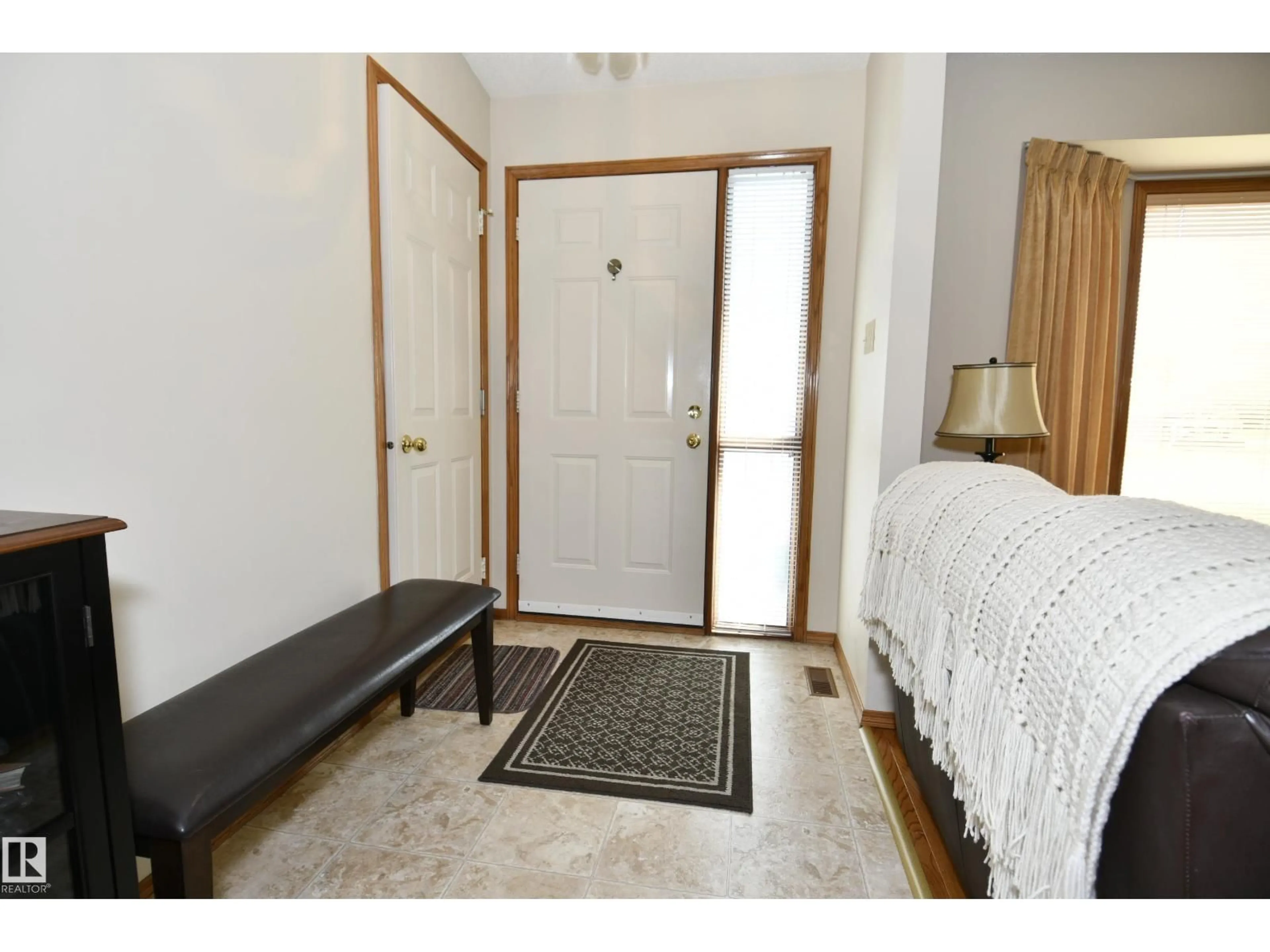 Indoor entryway for 3 NOTRE CR, Leduc Alberta T9E6H8