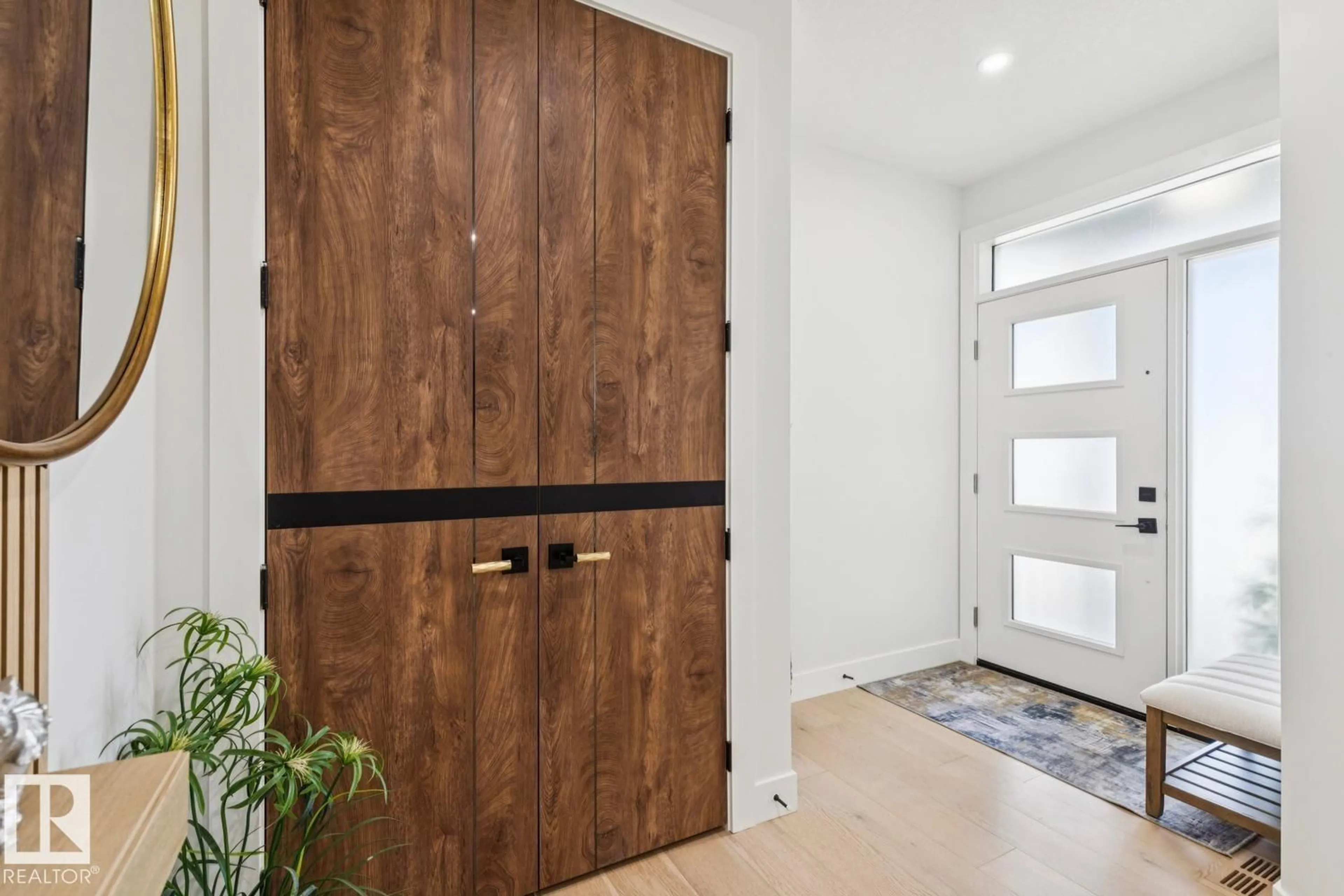 Indoor entryway for SW - 1395 155 ST, Edmonton Alberta T6W5J5