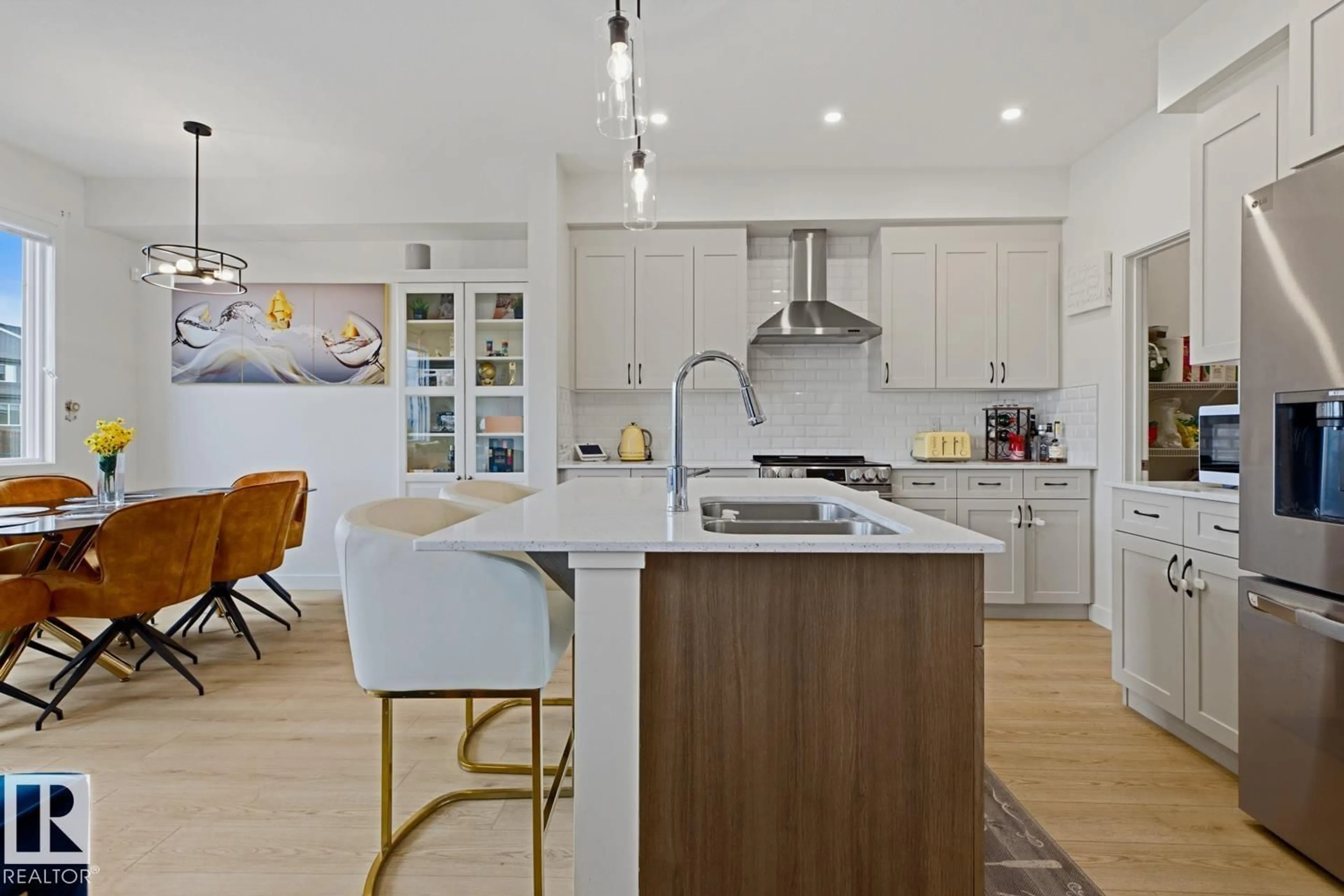 Open concept kitchen, unknown for 22916 82 AVE NW, Edmonton Alberta T5T4N5