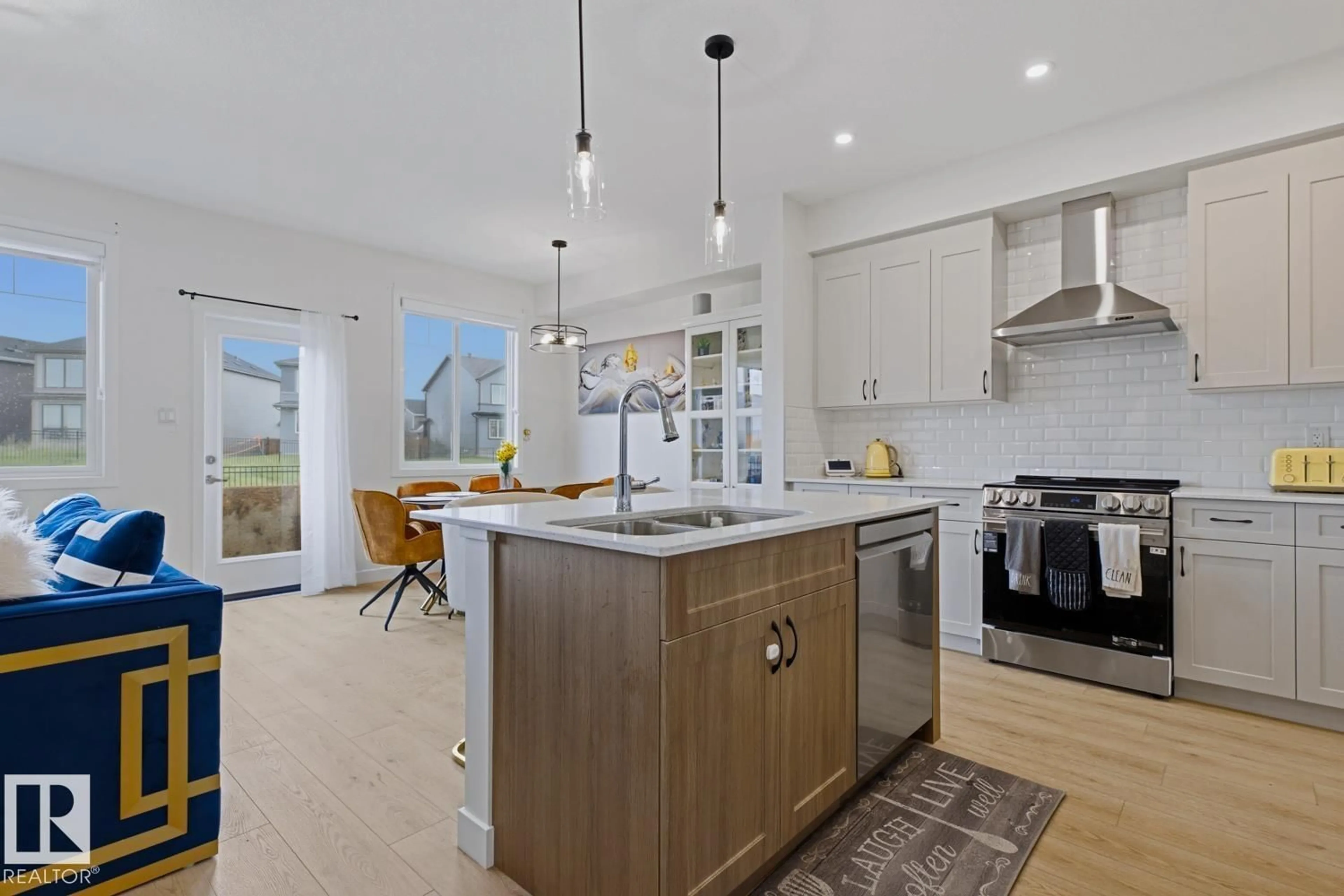 Open concept kitchen, ceramic/tile floor for 22916 82 AVE NW, Edmonton Alberta T5T4N5