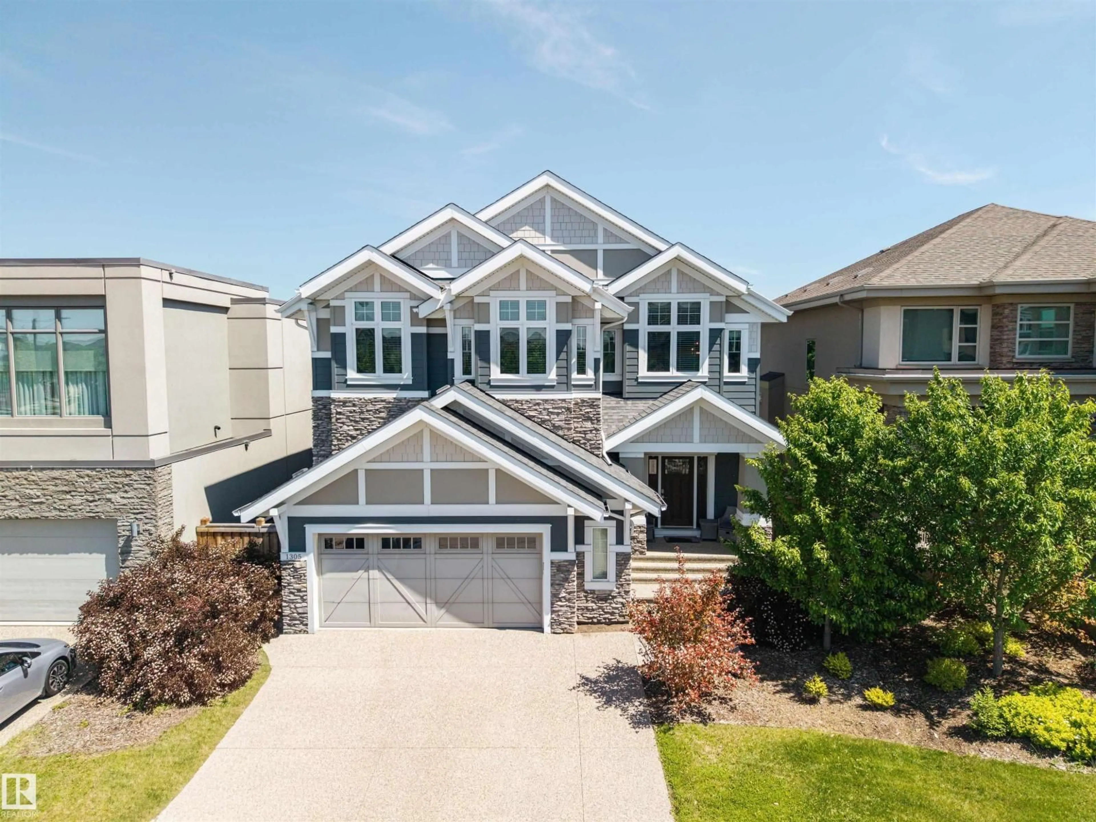 A pic from outside/outdoor area/front of a property/back of a property/a pic from drone, unknown for 1305 HAINSTOCK WY, Edmonton Alberta T6W3B6