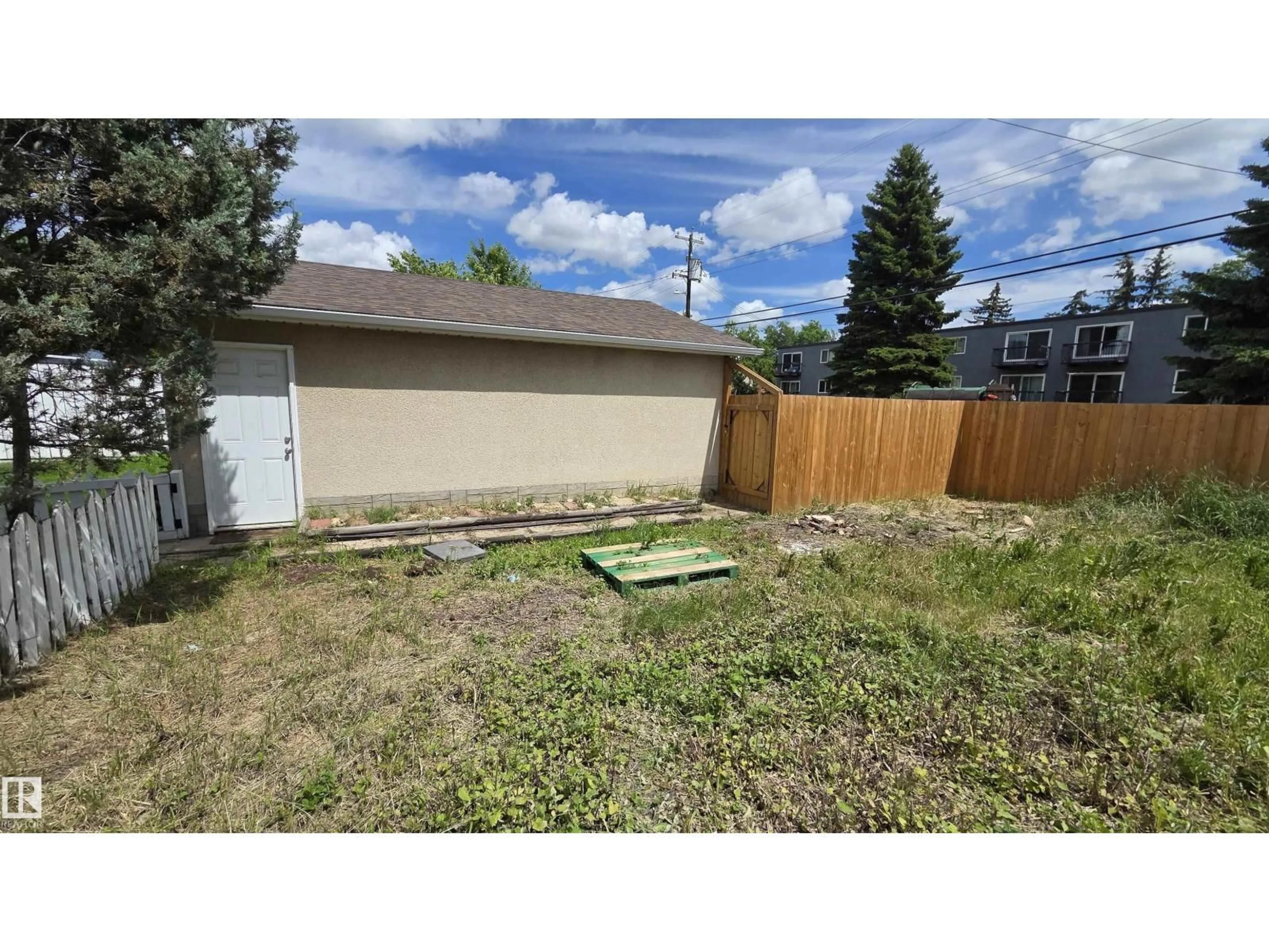 Shed for 11909 83 ST, Edmonton Alberta T5B4E7