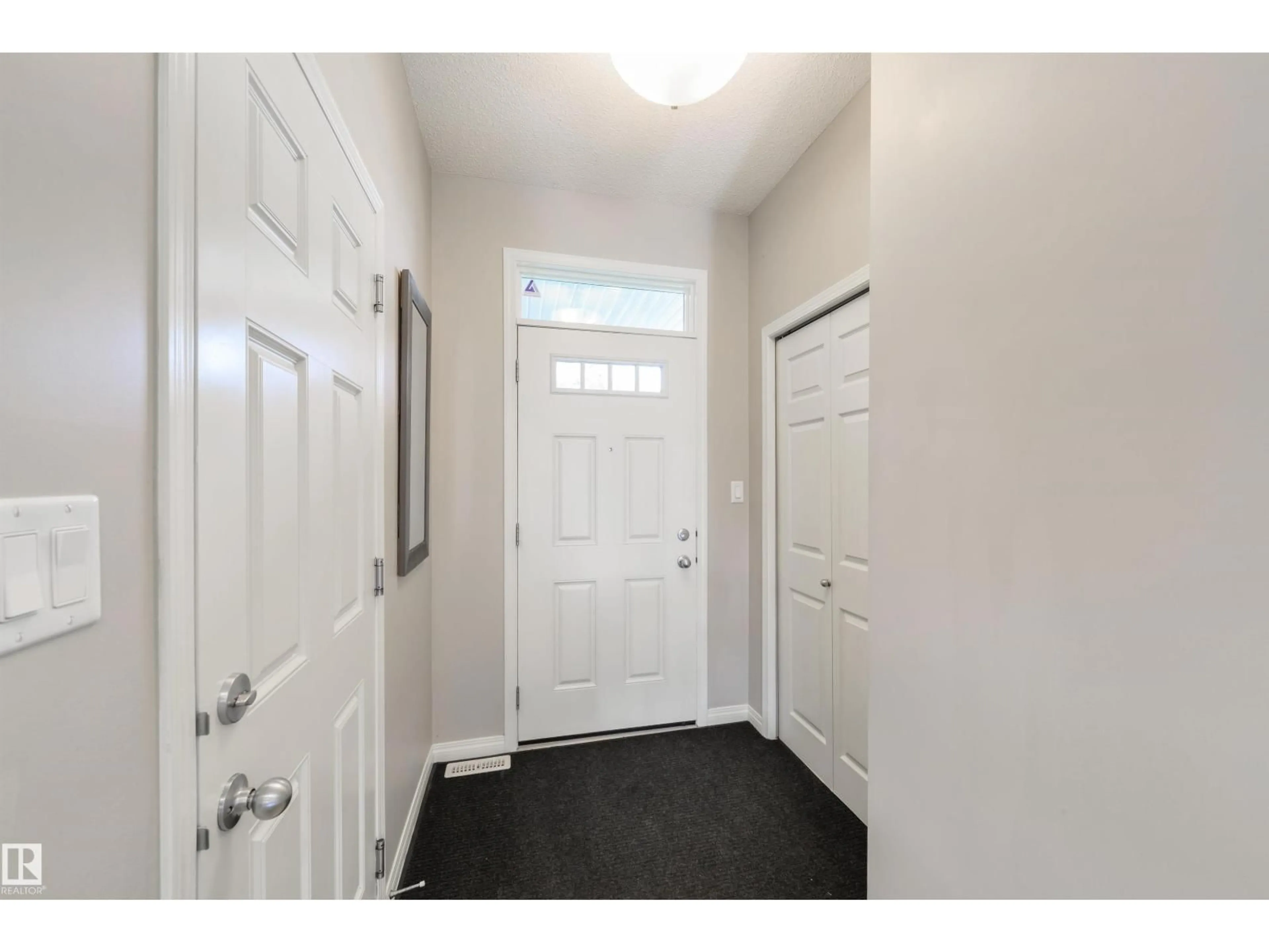 Indoor entryway for SW - 2315 68 ST, Edmonton Alberta T6X2B1