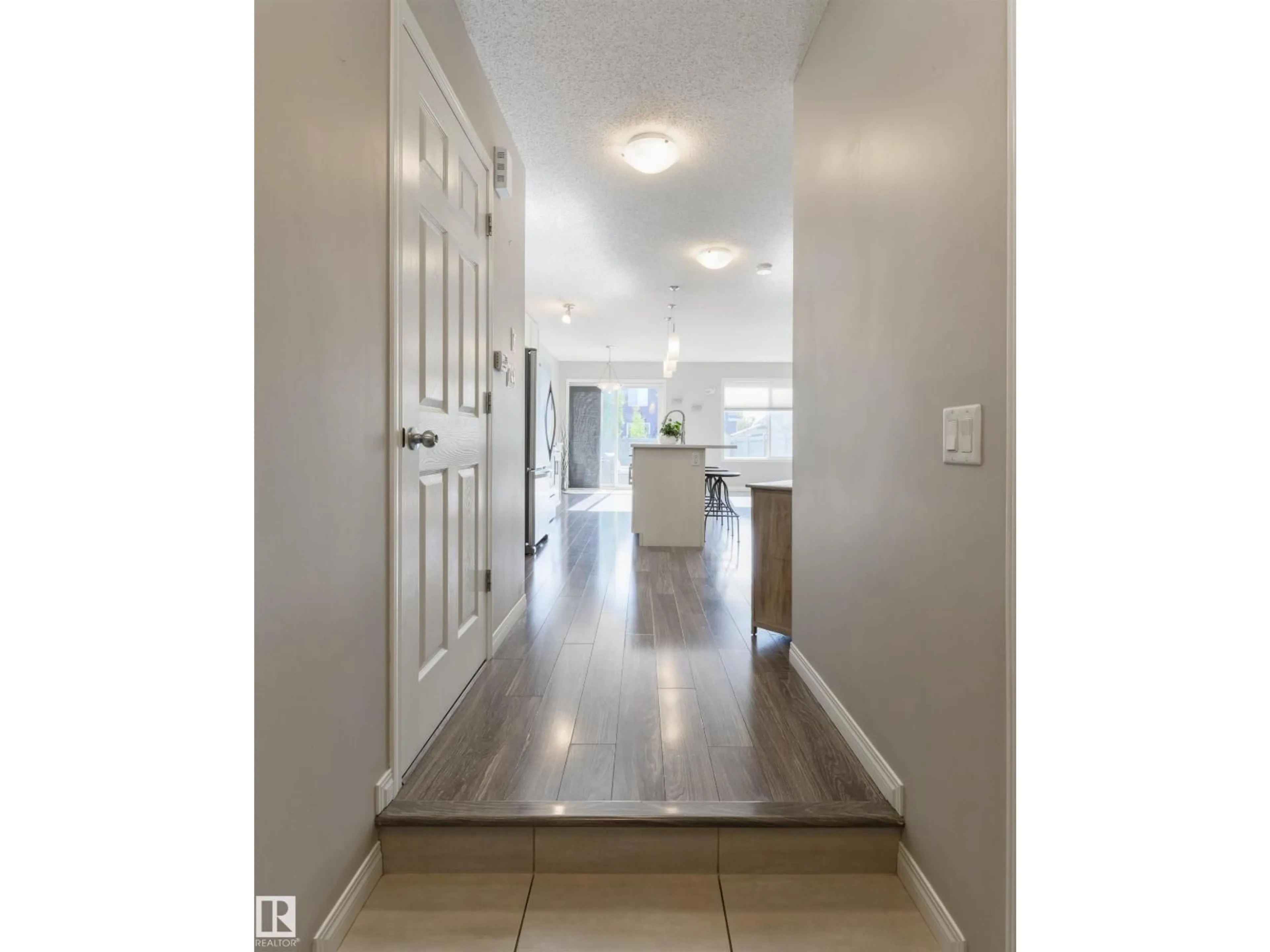 Indoor entryway for SW - 2315 68 ST, Edmonton Alberta T6X2B1