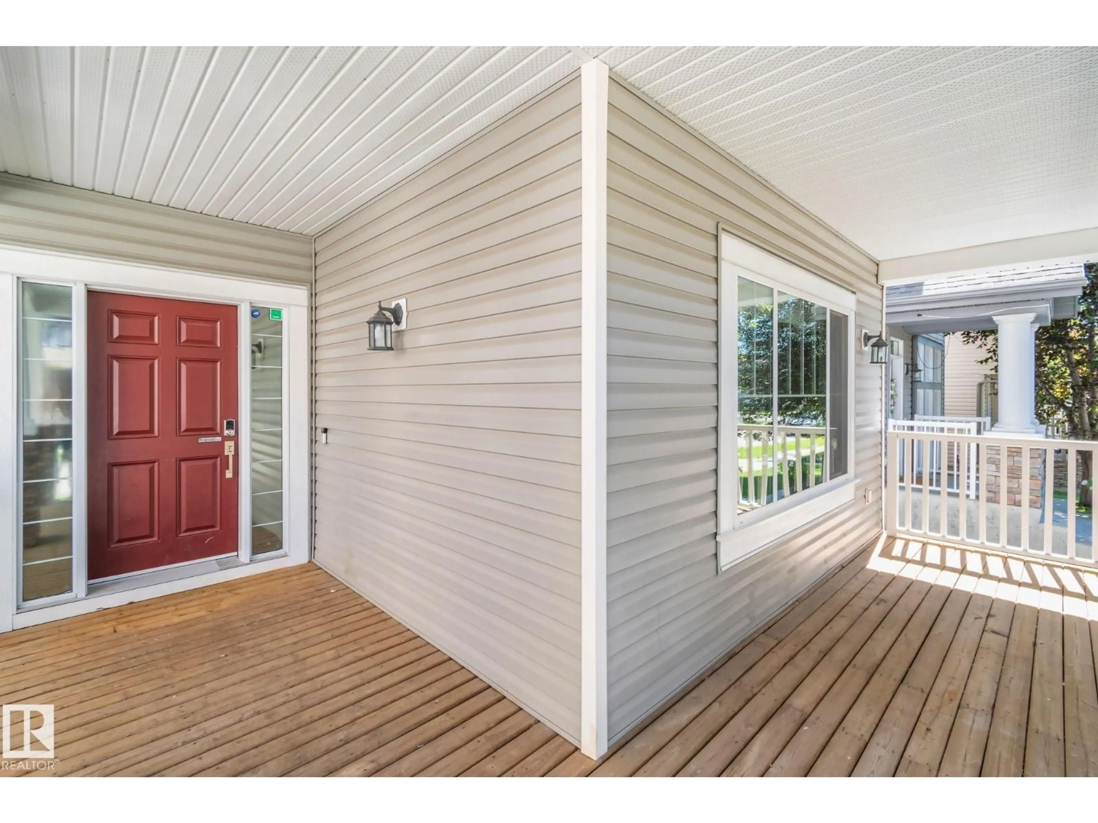 Indoor entryway for NW - 614 MCDONOUGH LINK, Edmonton Alberta T5Y0M8