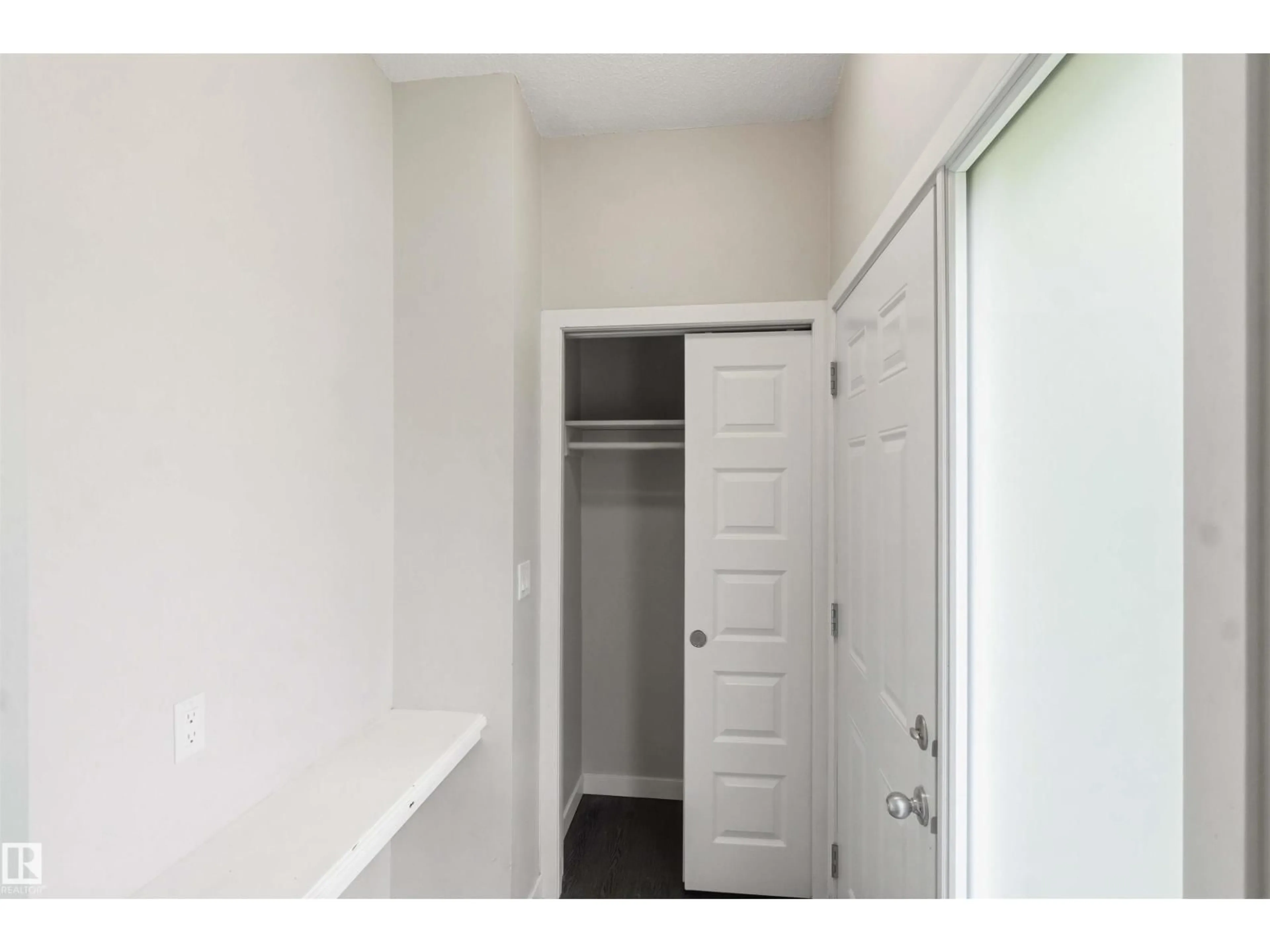 Unknown for NW - 8123 8125 83 AV, Edmonton Alberta T6C1A7