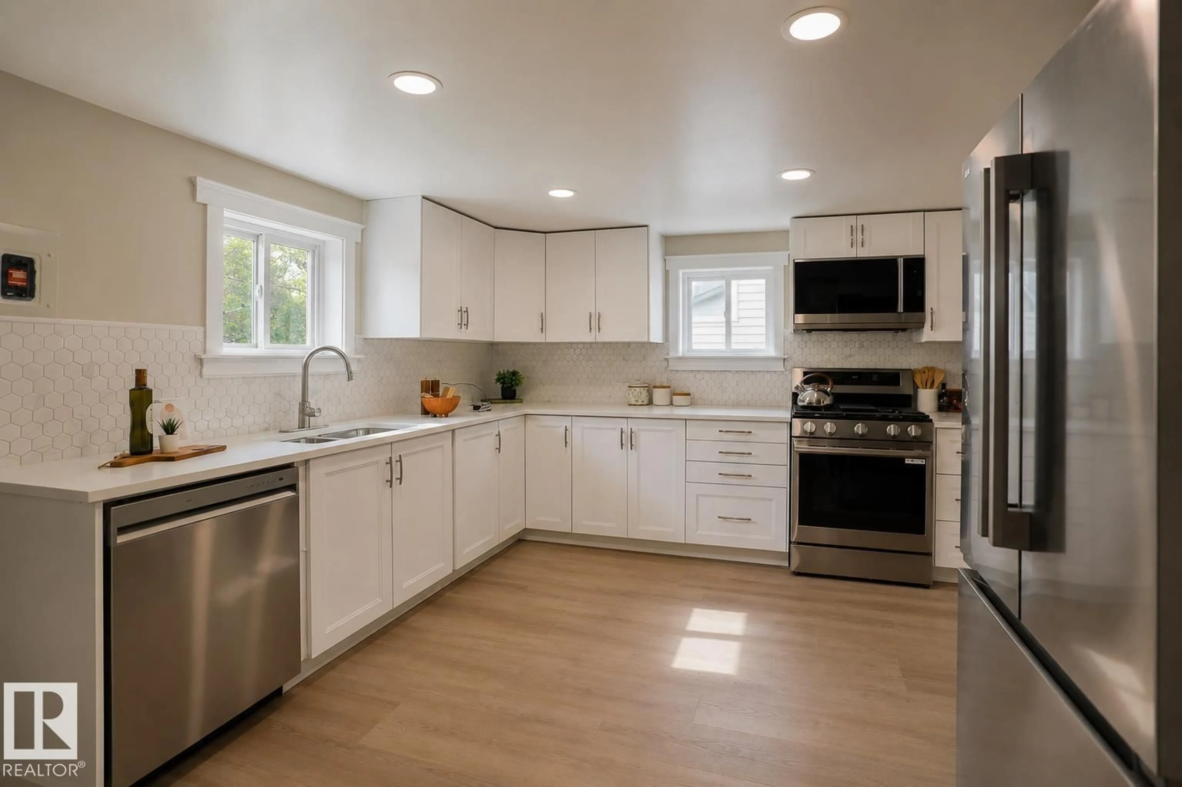 Open concept kitchen, ceramic/tile floor for 11536 95A ST, Edmonton Alberta T5G1P5
