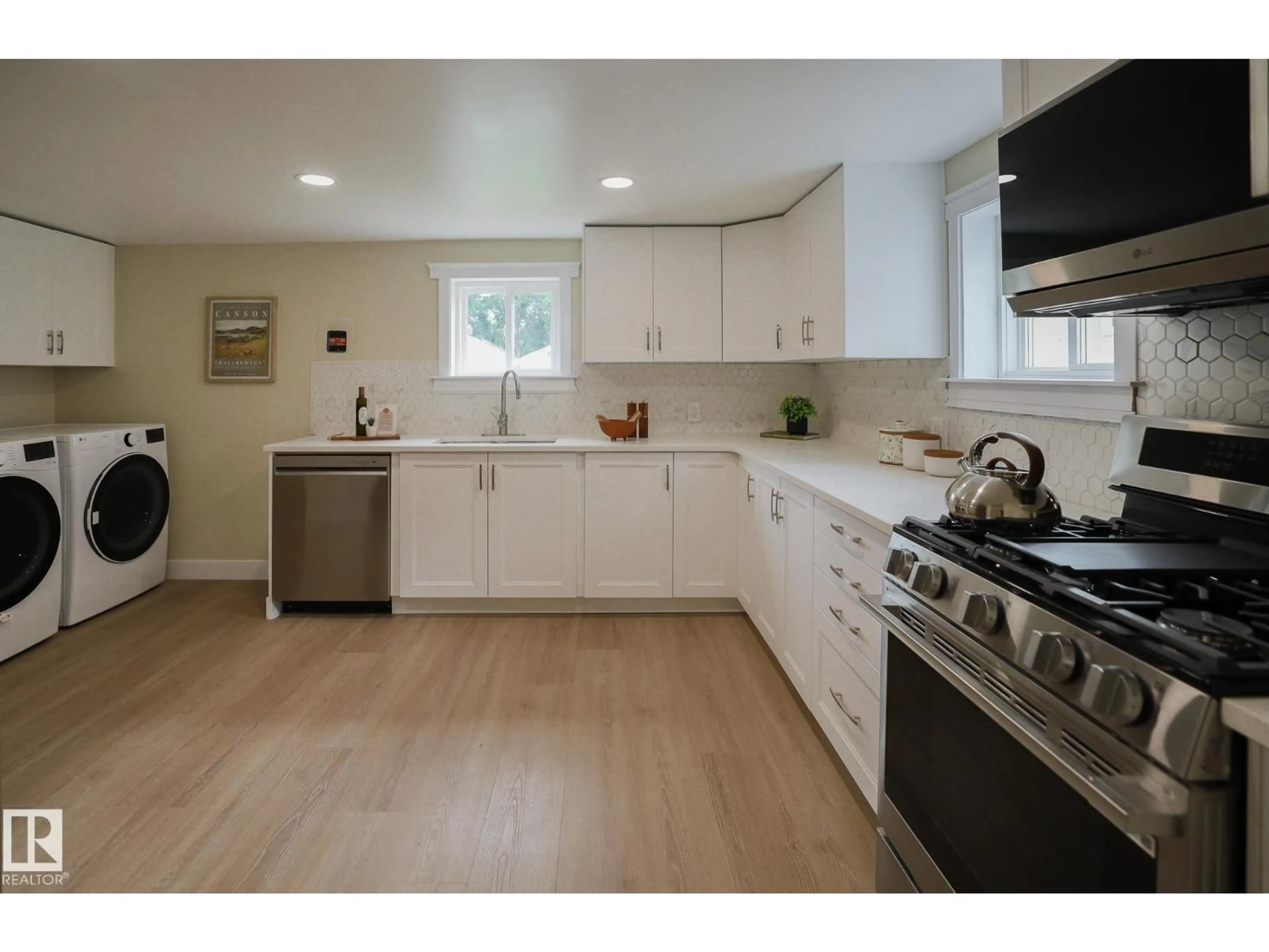 Open concept kitchen, unknown for 11536 95A ST, Edmonton Alberta T5G1P5