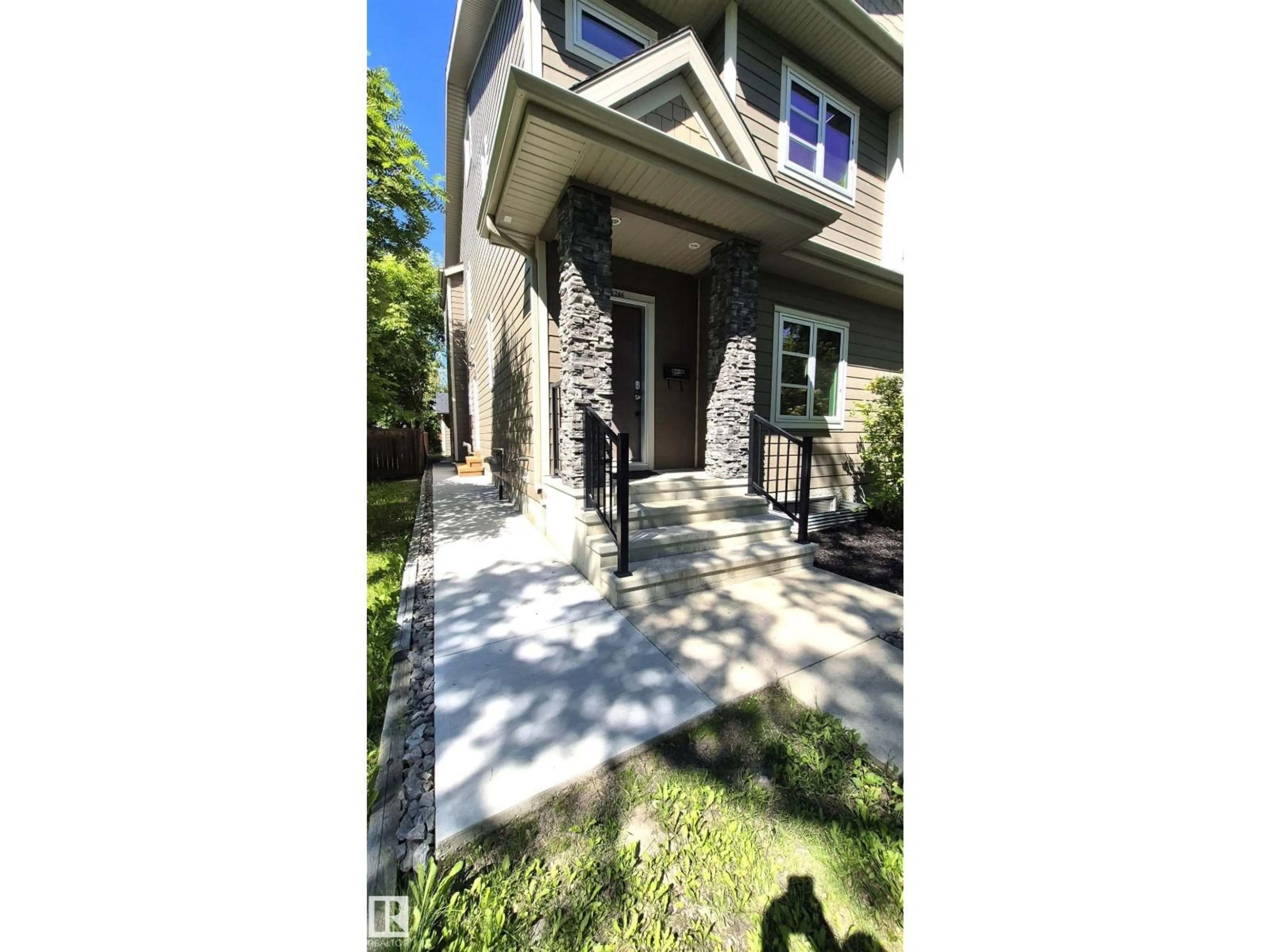 Unknown for NW - 11246 78 AV, Edmonton Alberta T6G0M7