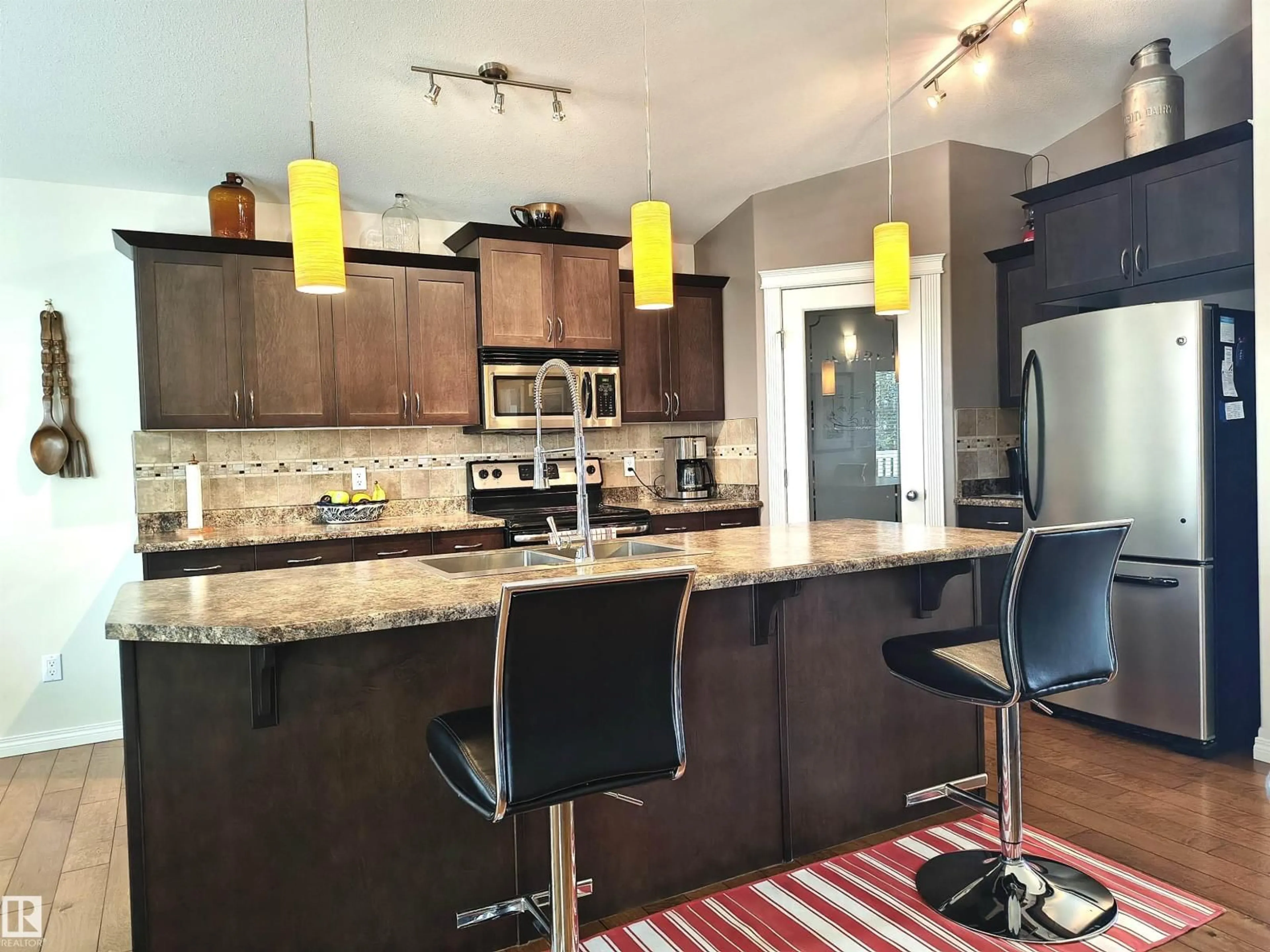 Open concept kitchen, unknown for 3901 44A AV, Drayton Valley Alberta T7A1V9