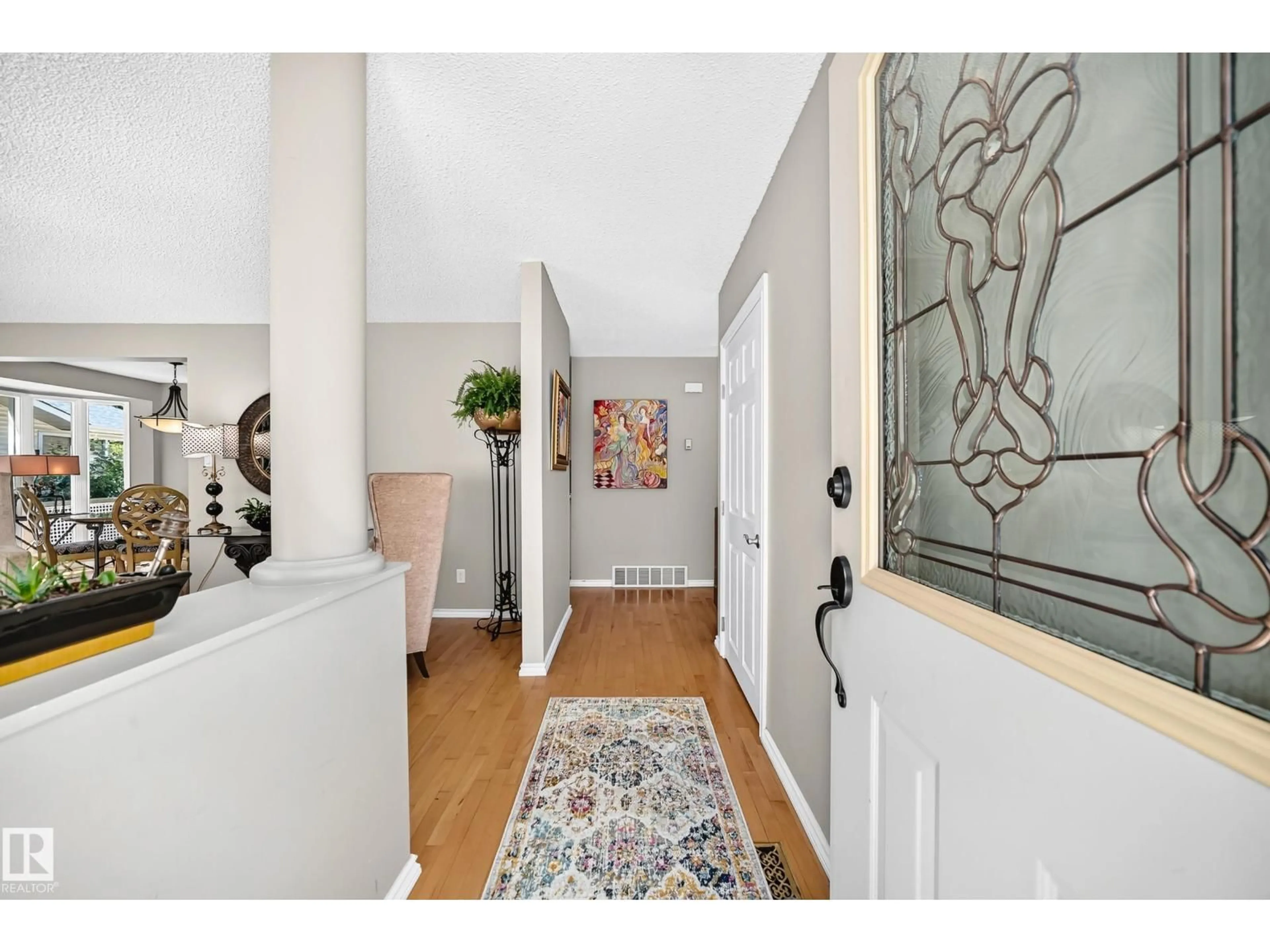 Indoor entryway for 16024 78 AV, Edmonton Alberta T5R3E4