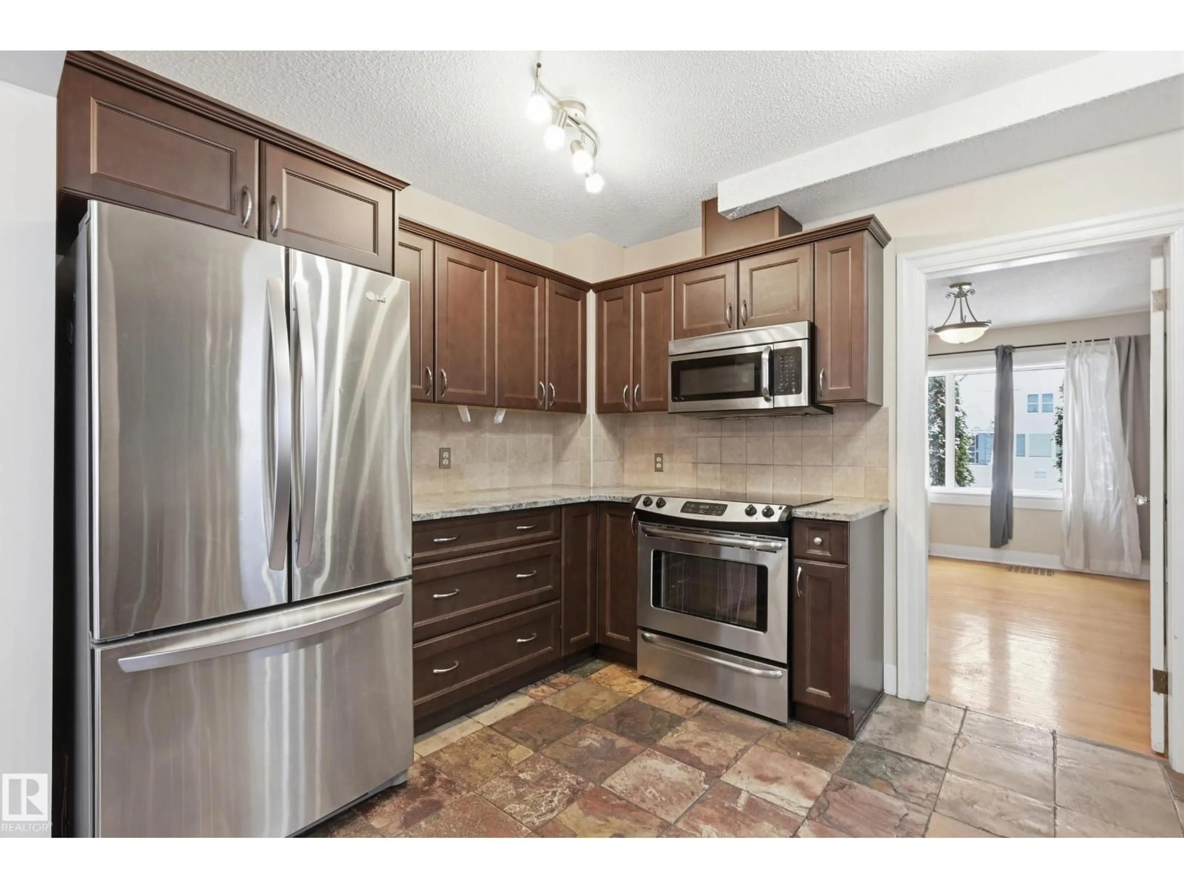 Standard kitchen, unknown for NW - 11019 126 ST, Edmonton Alberta T5M0P8