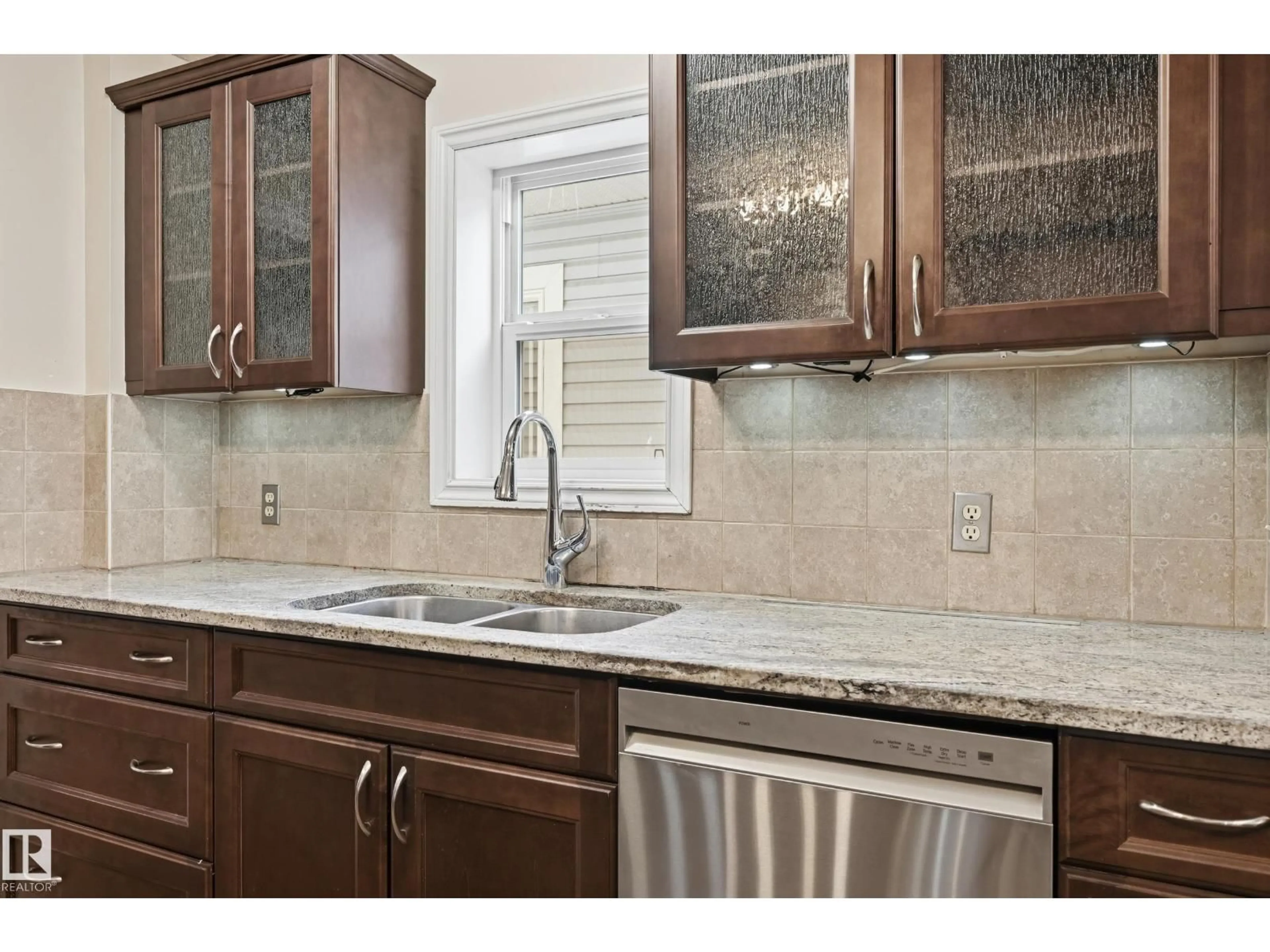 Standard kitchen, ceramic/tile floor for NW - 11019 126 ST, Edmonton Alberta T5M0P8