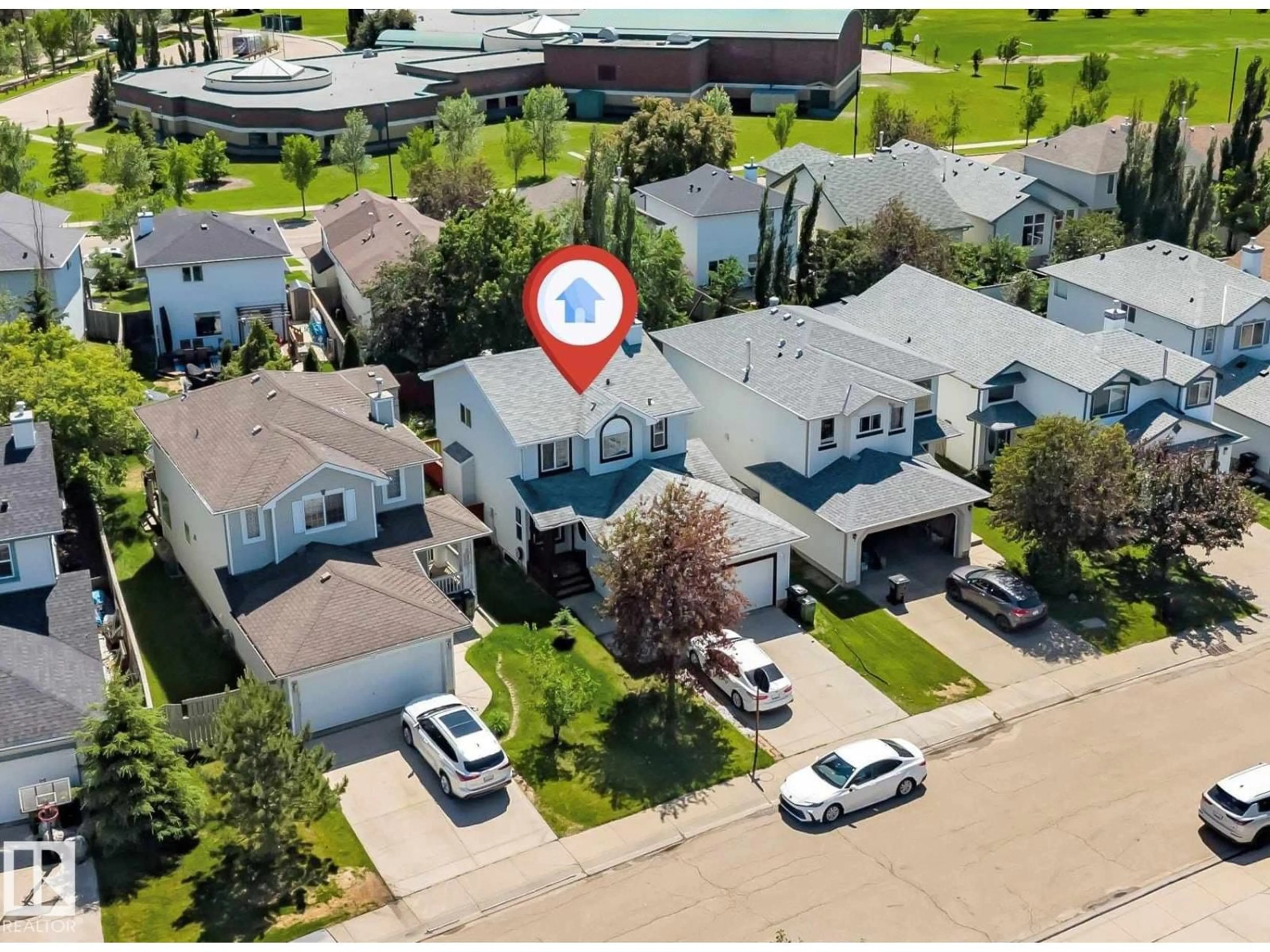A pic from outside/outdoor area/front of a property/back of a property/a pic from drone, street for NW - 2321 37B AVE, Edmonton Alberta T6T1N8