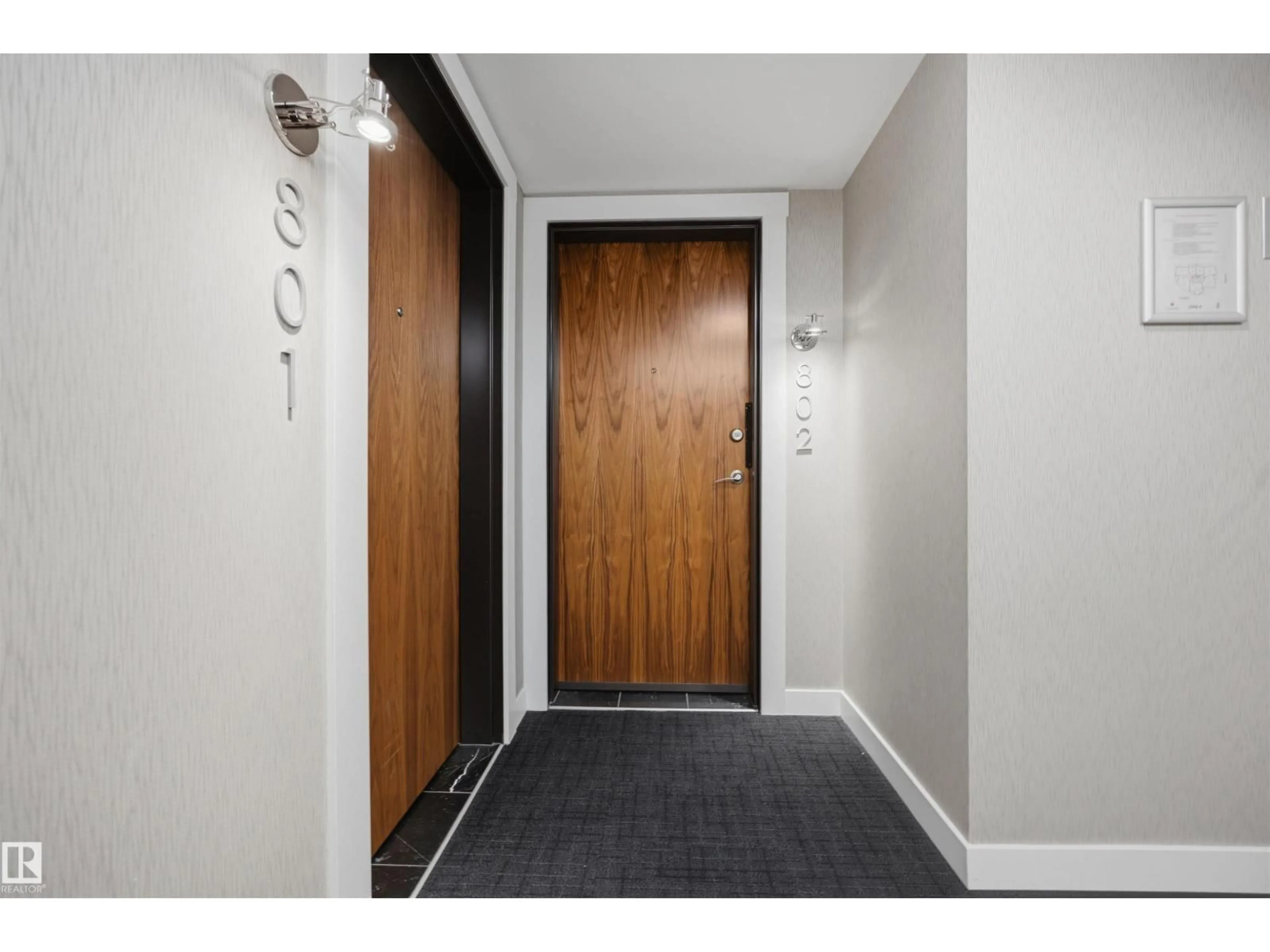 Indoor foyer for #802 - 9720 106 ST, Edmonton Alberta T5K0K8