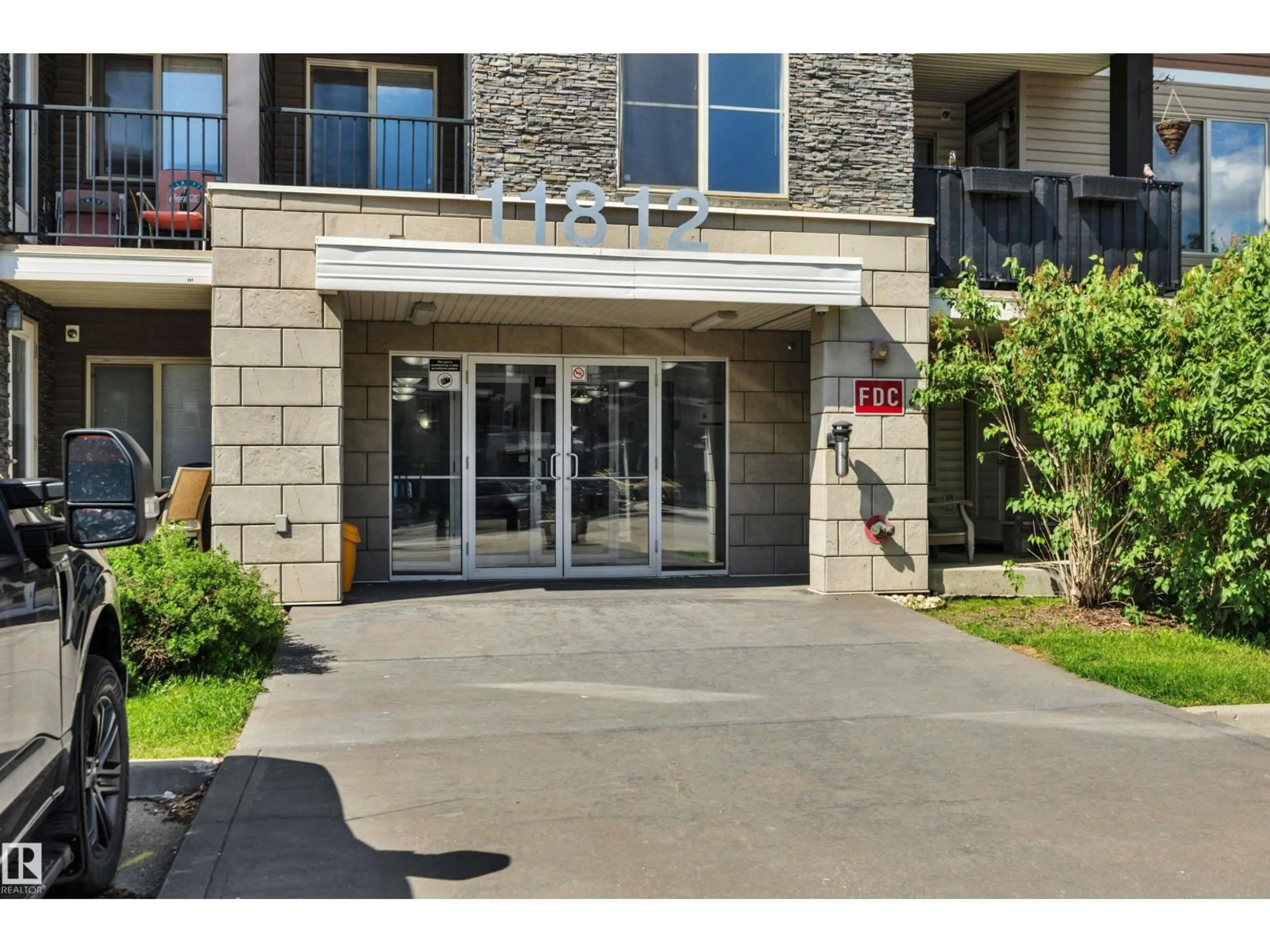 Indoor foyer for #402 - 11812 22 AV, Edmonton Alberta T6W2A2