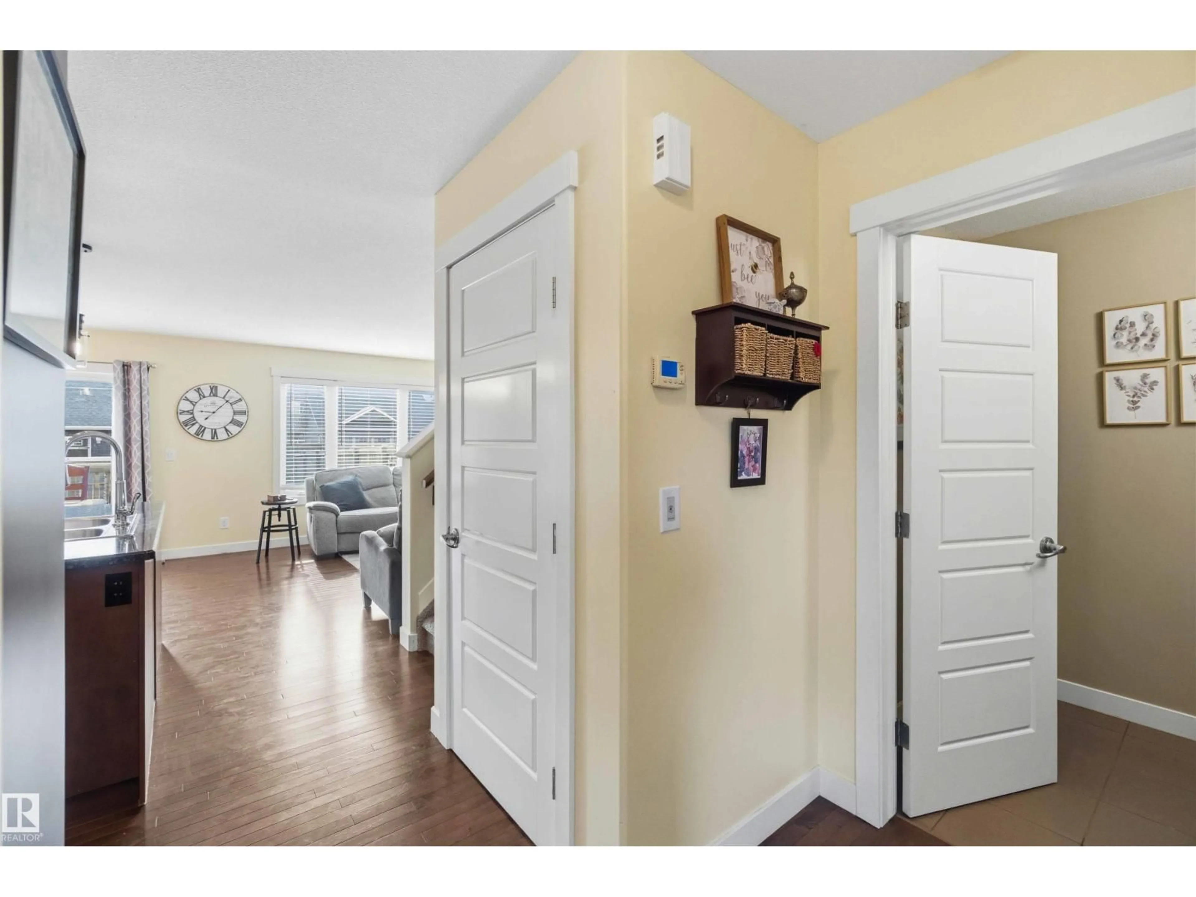 Indoor entryway for 7441 ELLESMERE WY, Sherwood Park Alberta T8H0N4