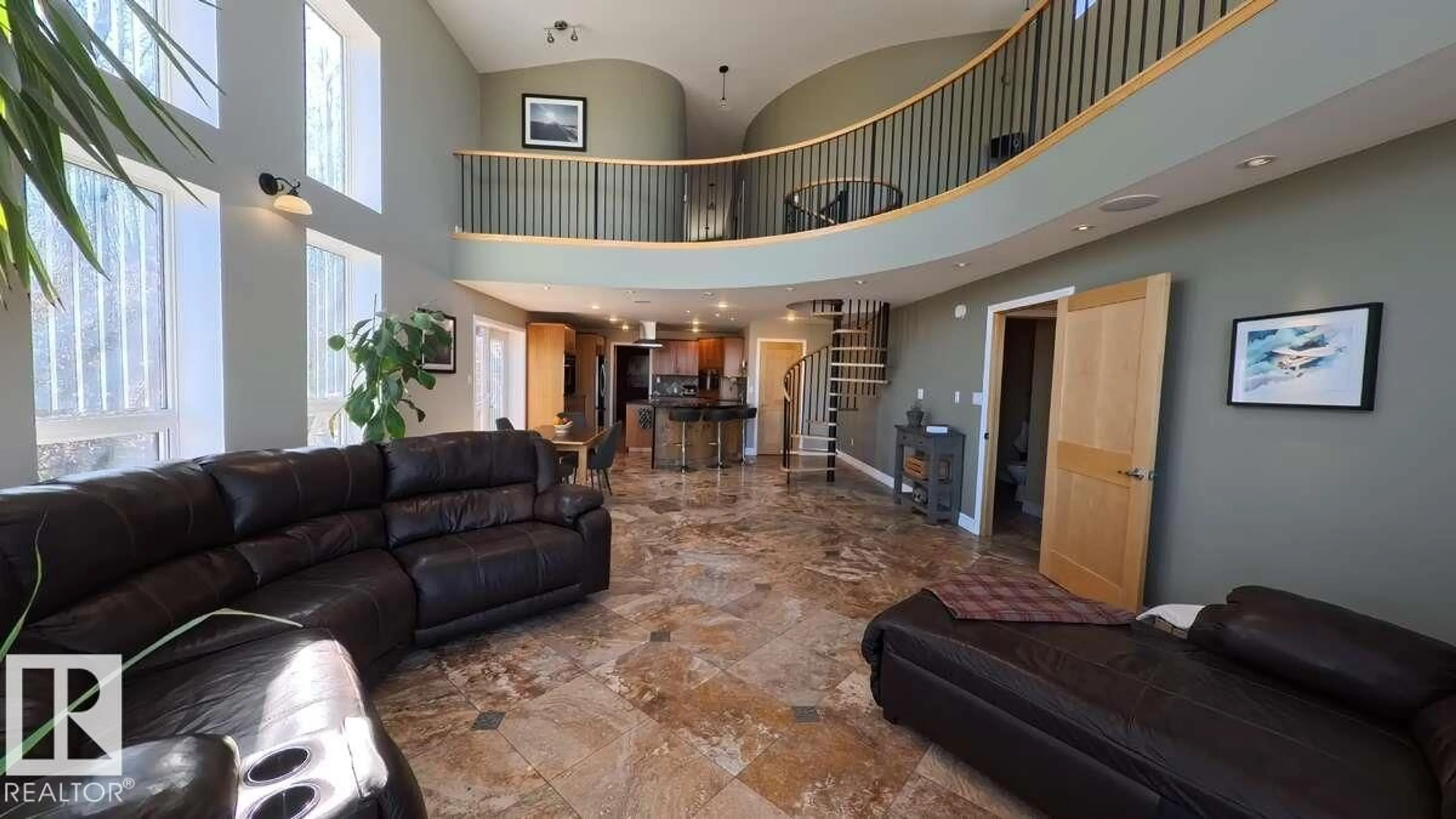 Indoor foyer for 60014 RANGE RD 460, Rural Bonnyville M.D. Alberta T9N2E5