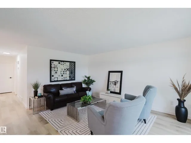 NW - 11208 69 ST, Edmonton 5