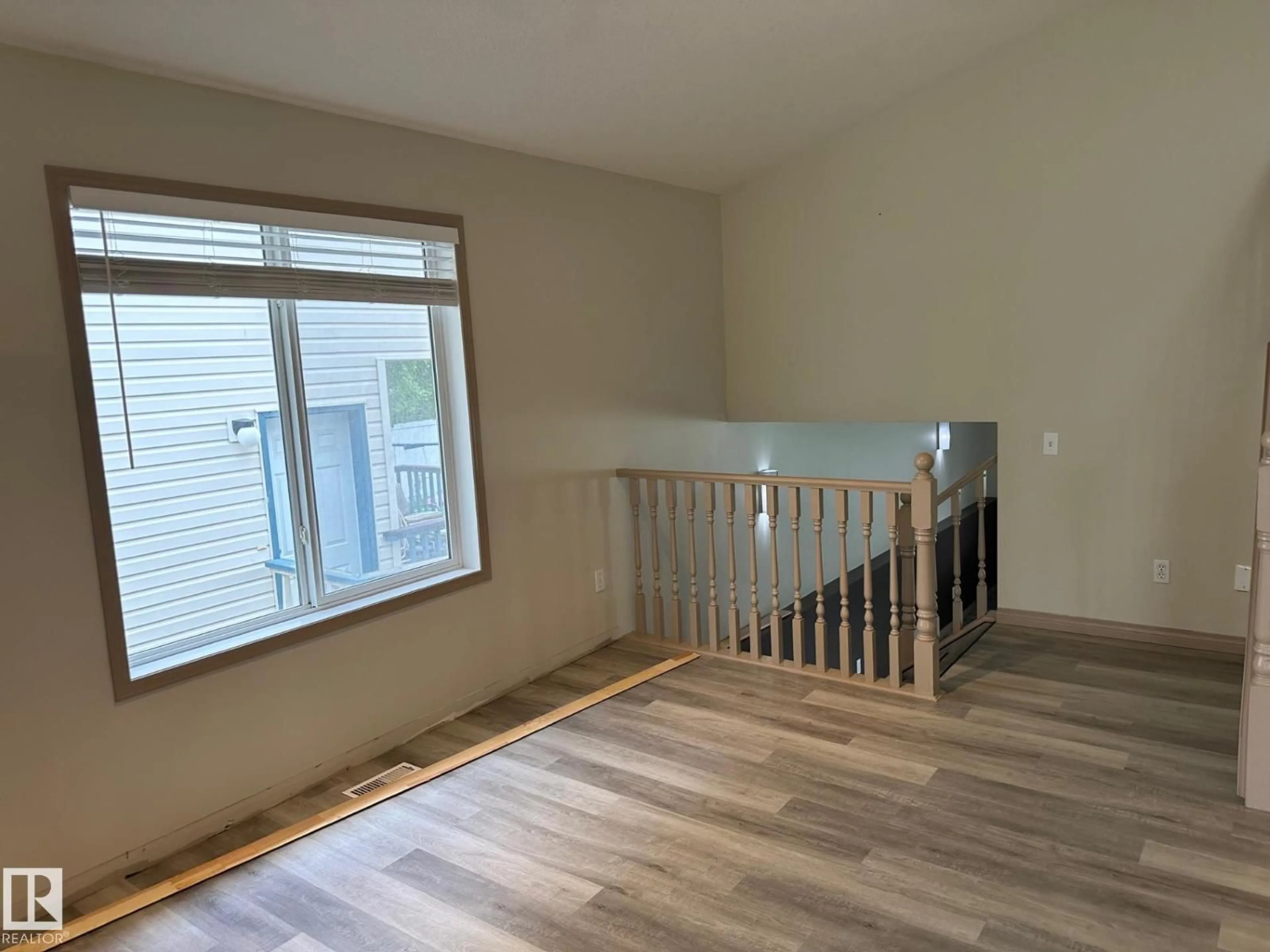 A pic of a room for 1978 TOMLINSON GREEN GR, Edmonton Alberta T6R2R6