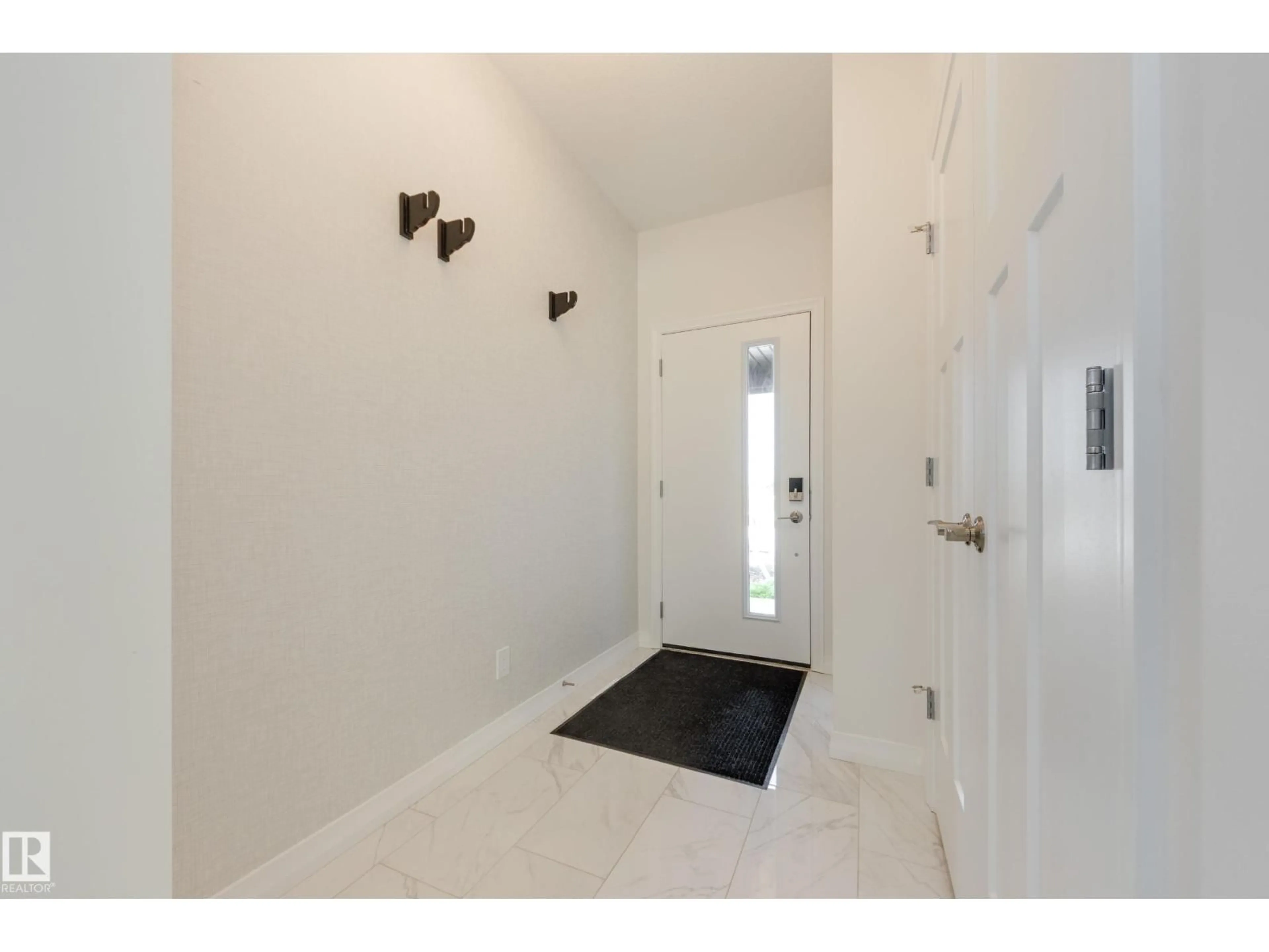 Indoor entryway for 3249 DIXON WAY, Edmonton Alberta T6W5K9
