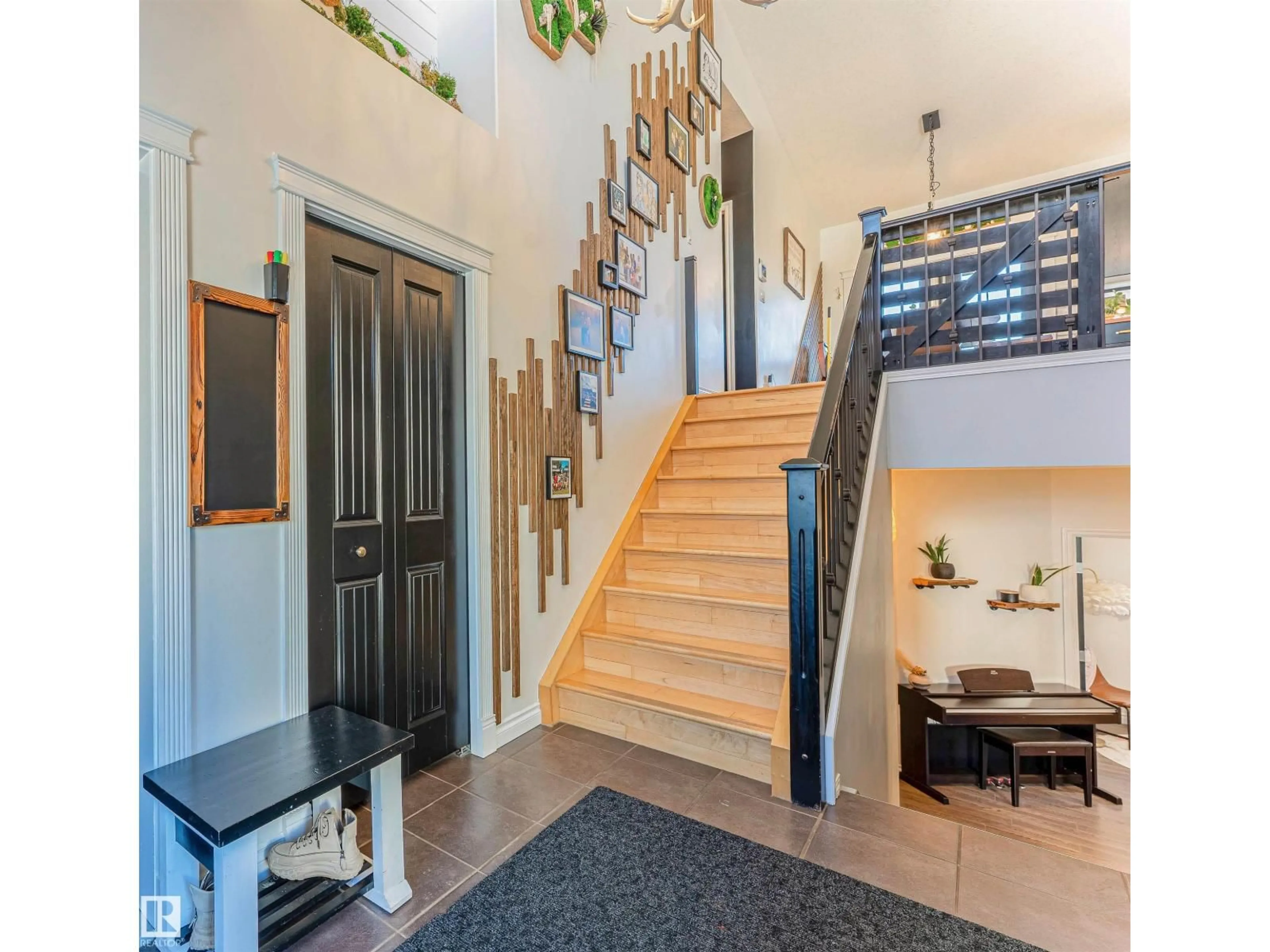 Indoor entryway for 4804 64 AV, Cold Lake Alberta T9M0A9