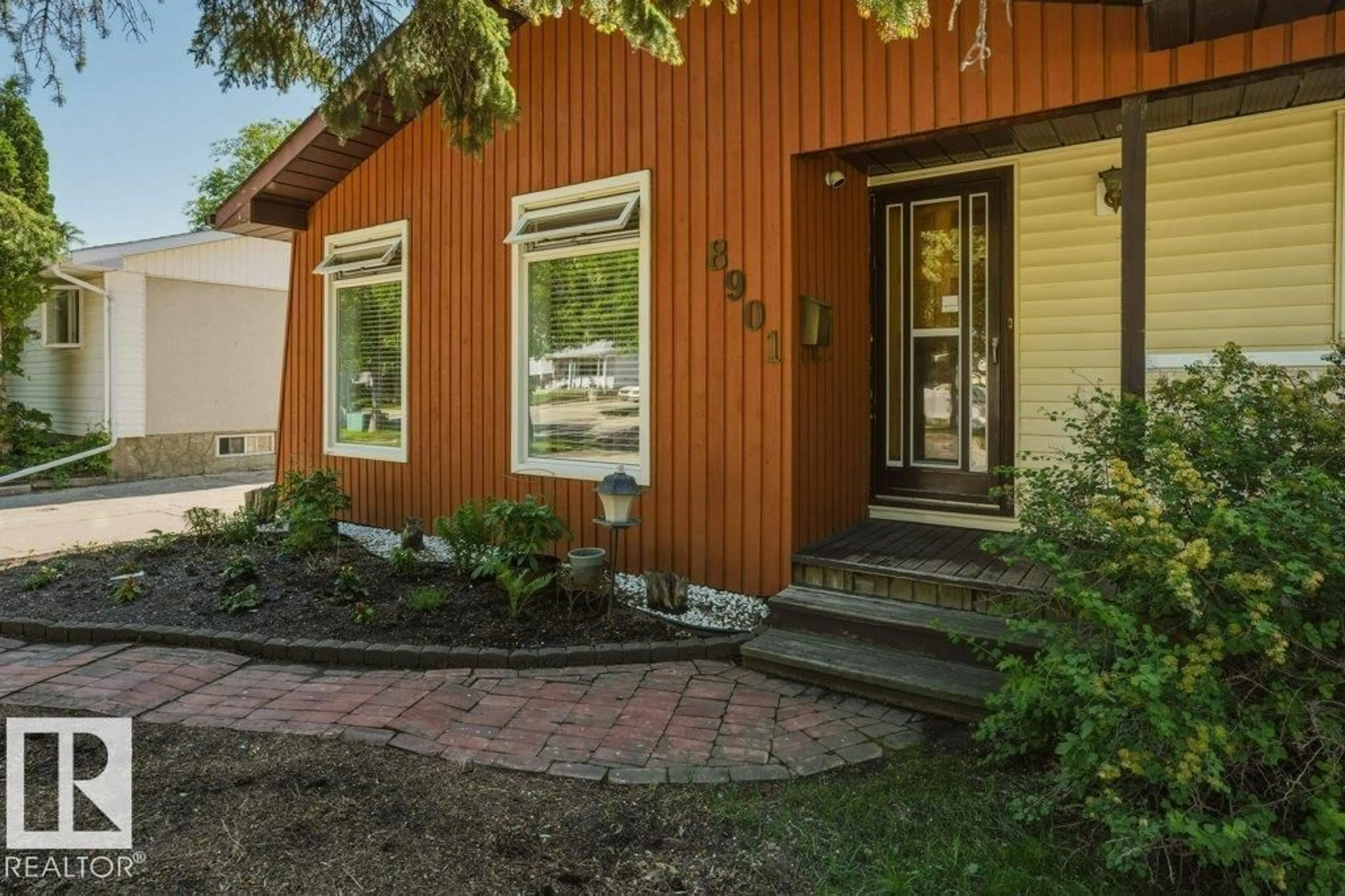 Home with brick exterior material, street for 8901 94 AV, Fort Saskatchewan Alberta T8L1B3
