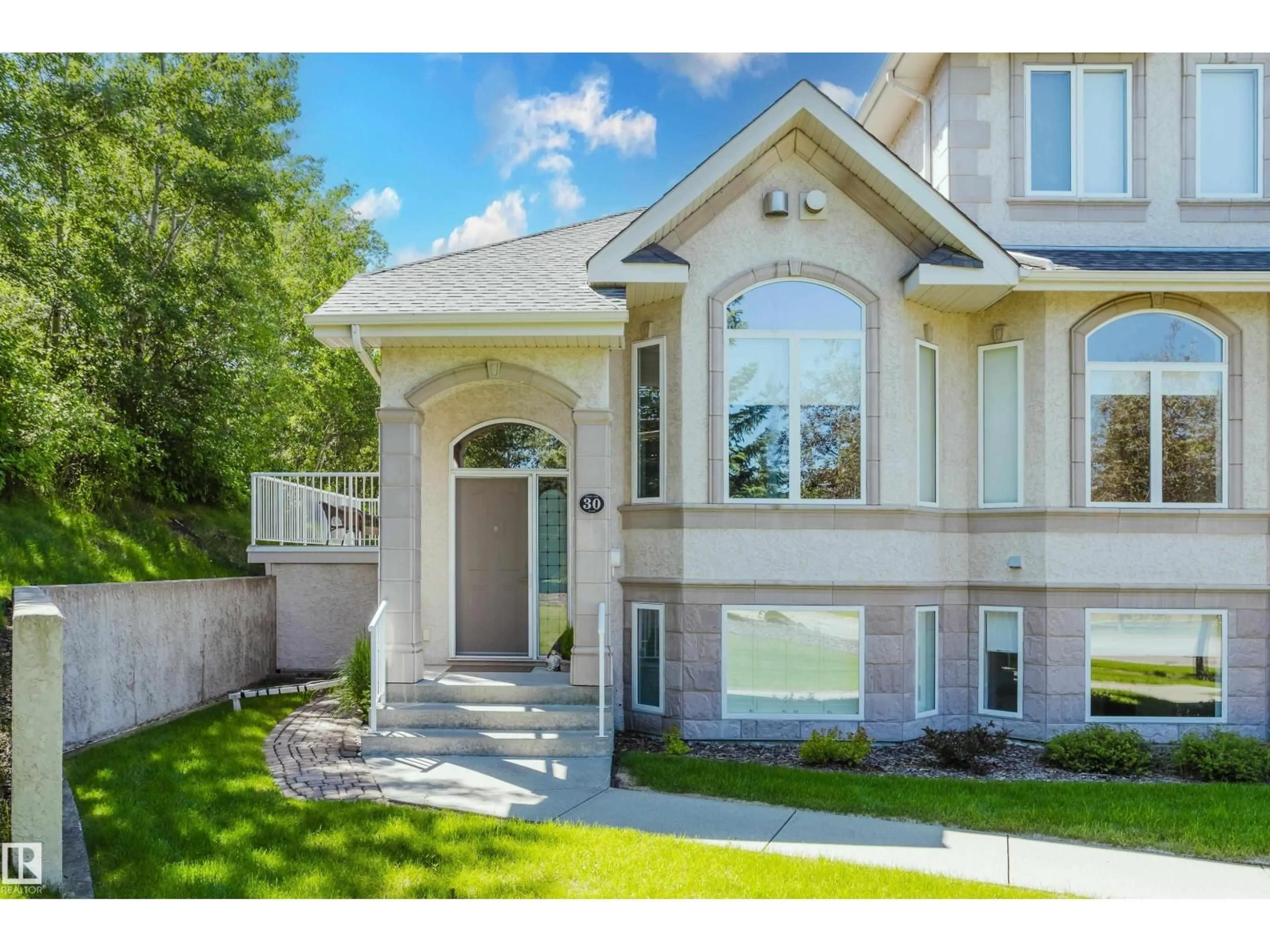 Home with vinyl exterior material, street for 101 - 30 JIM COMMON DR, Sherwood Park Alberta T8H2R8