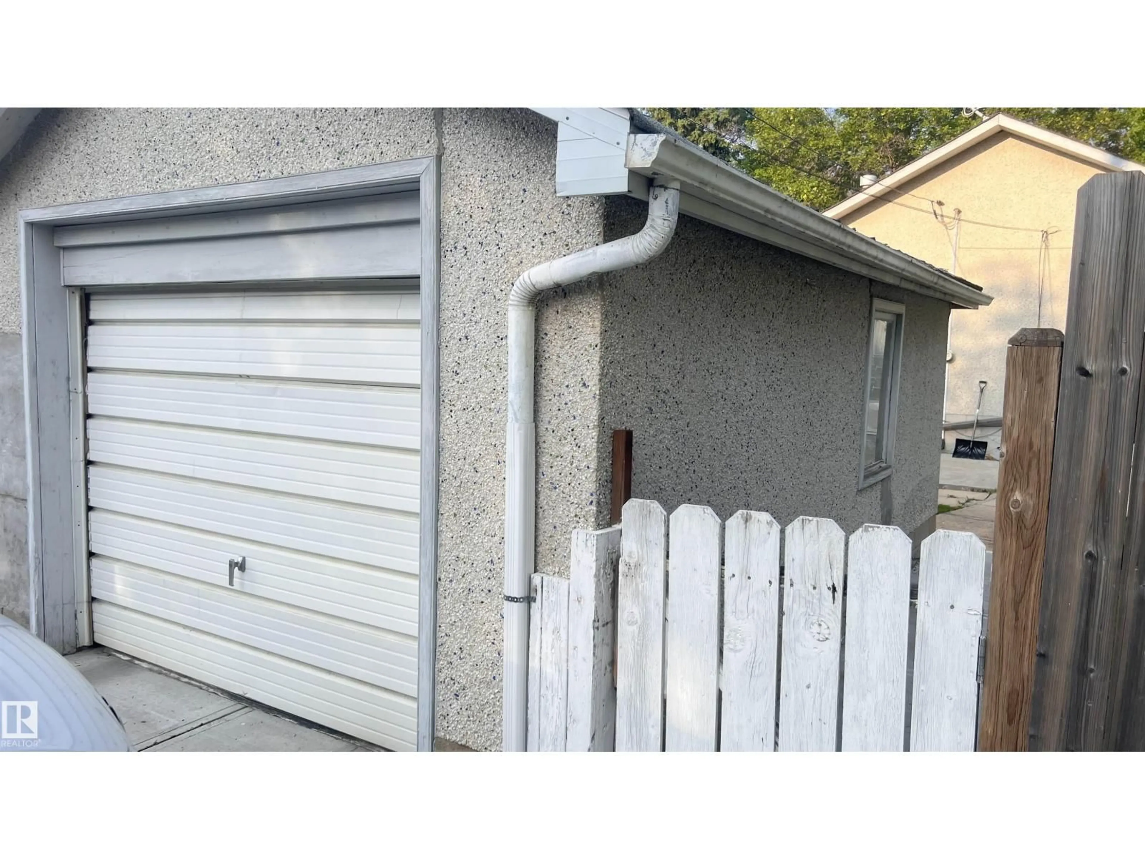 Shed for 11404 92 ST, Edmonton Alberta T5G0Z5