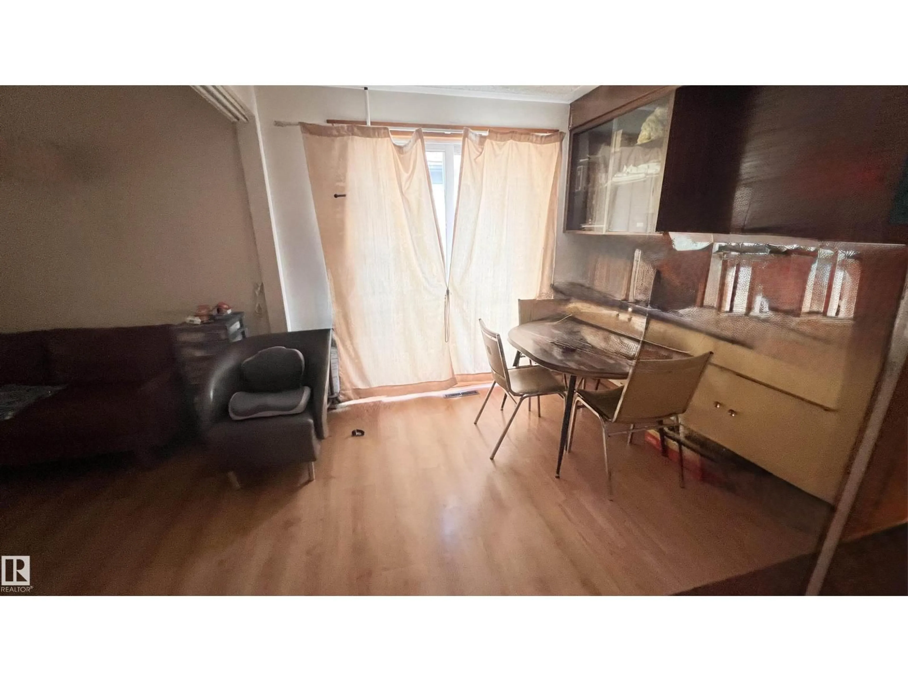 A pic of a room for 11404 92 ST, Edmonton Alberta T5G0Z5