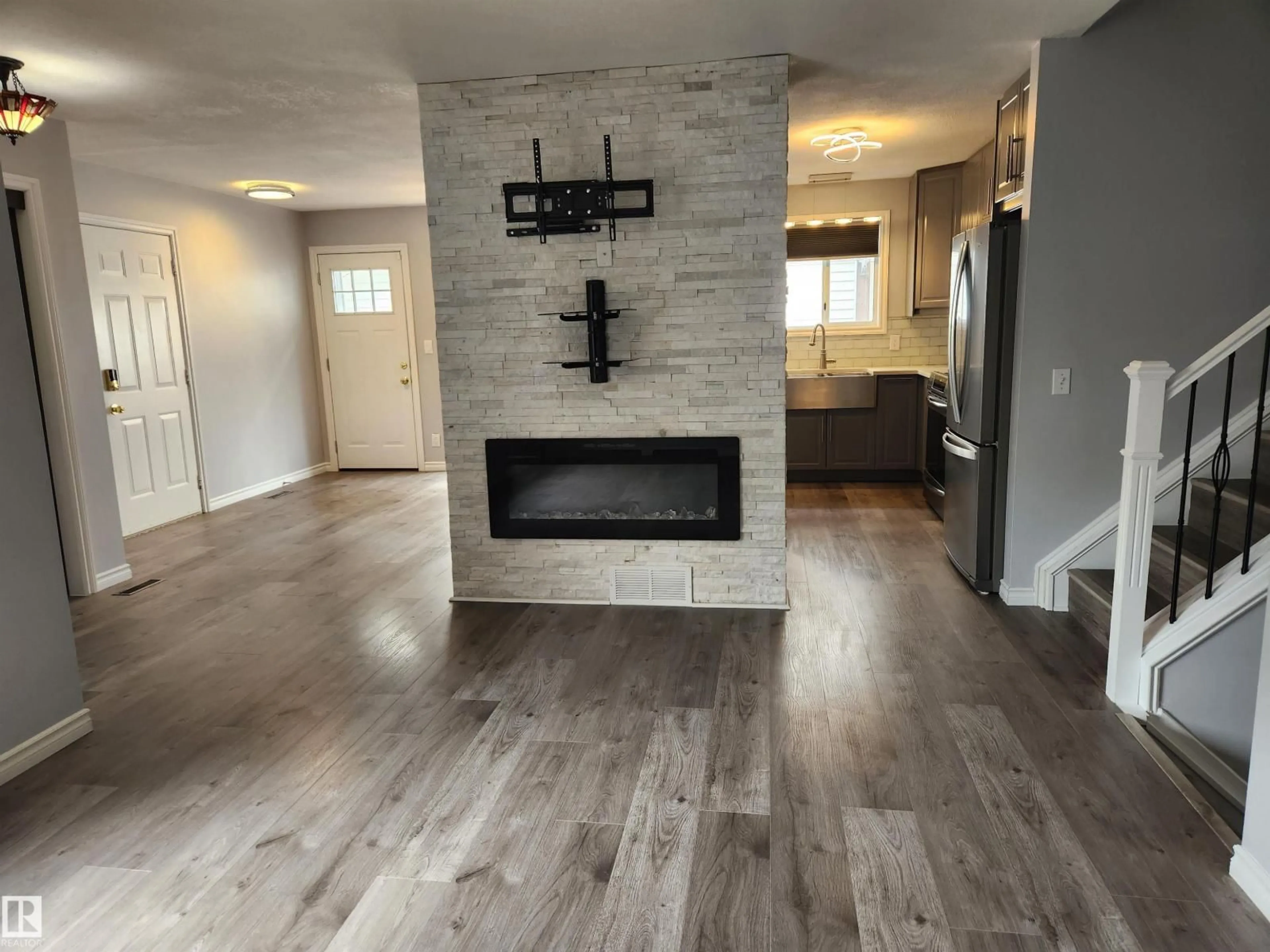 Unknown for 110 BLUEBERRY CR, Sherwood Park Alberta T8H1P5