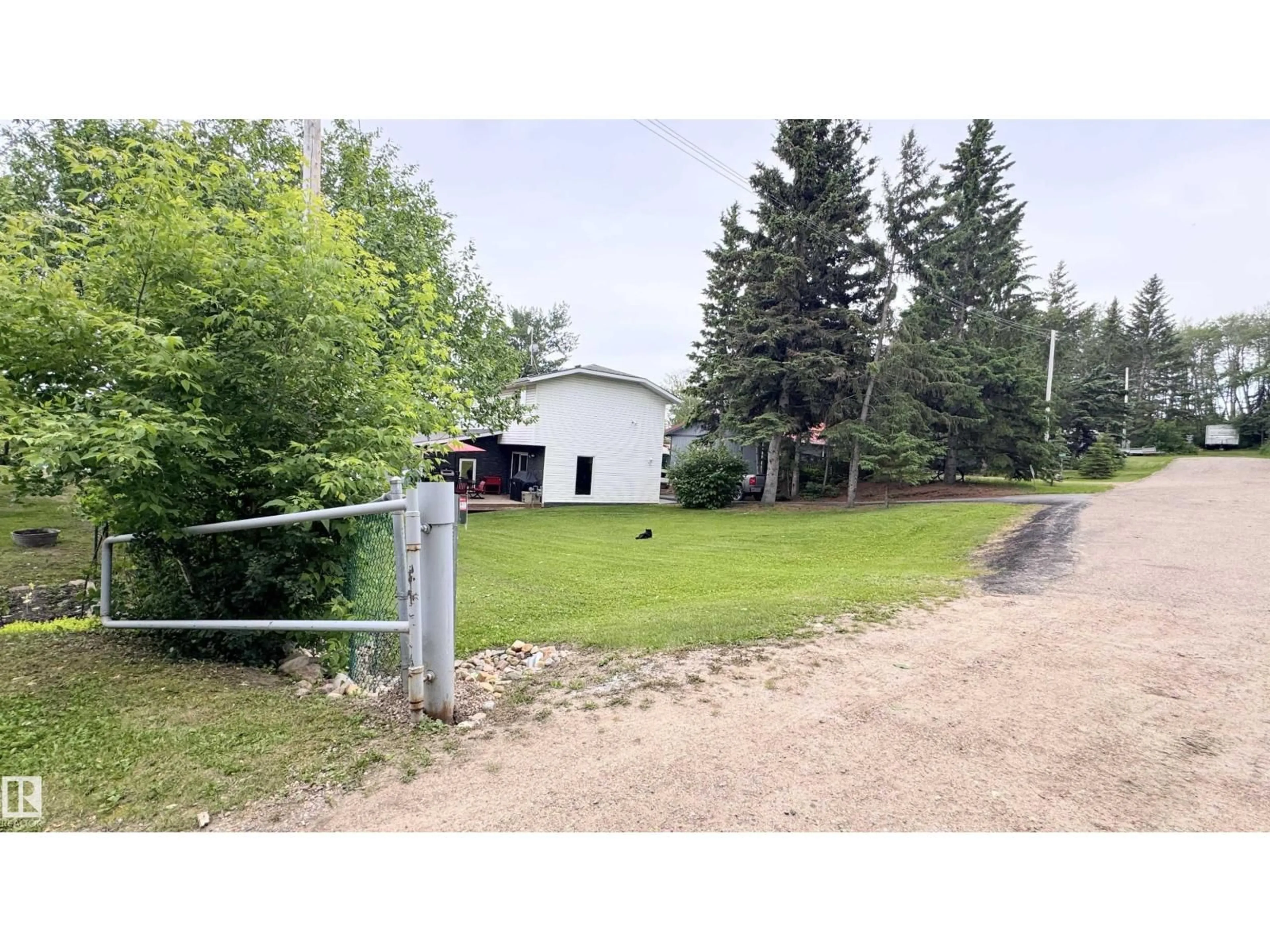 Shed for 422 11121 TWP ROAD ROAD, Rural St. Paul County Alberta T0A0C0