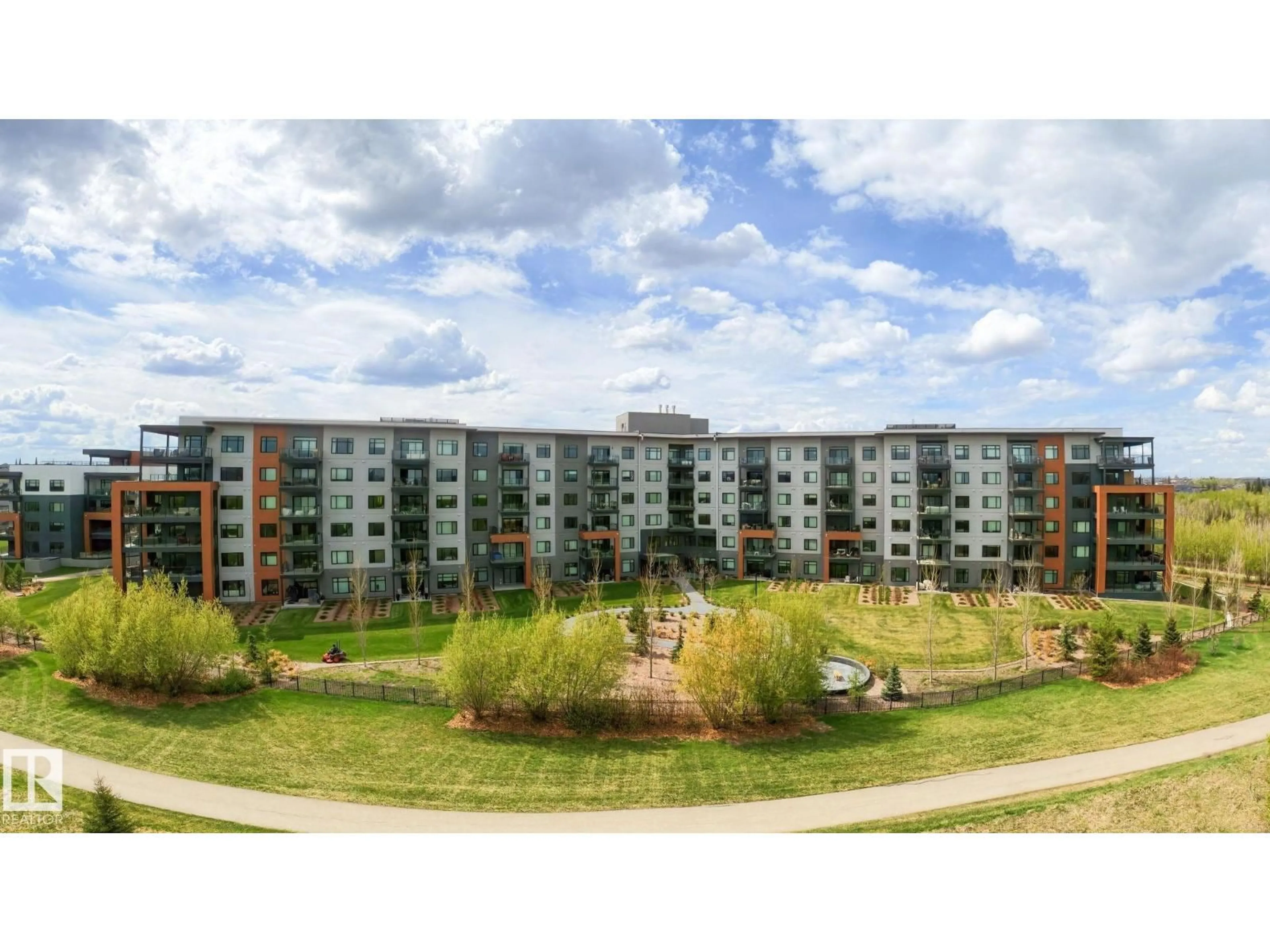 Blurry image for #311 - 7463 MAY CM, Edmonton Alberta T6R0X1