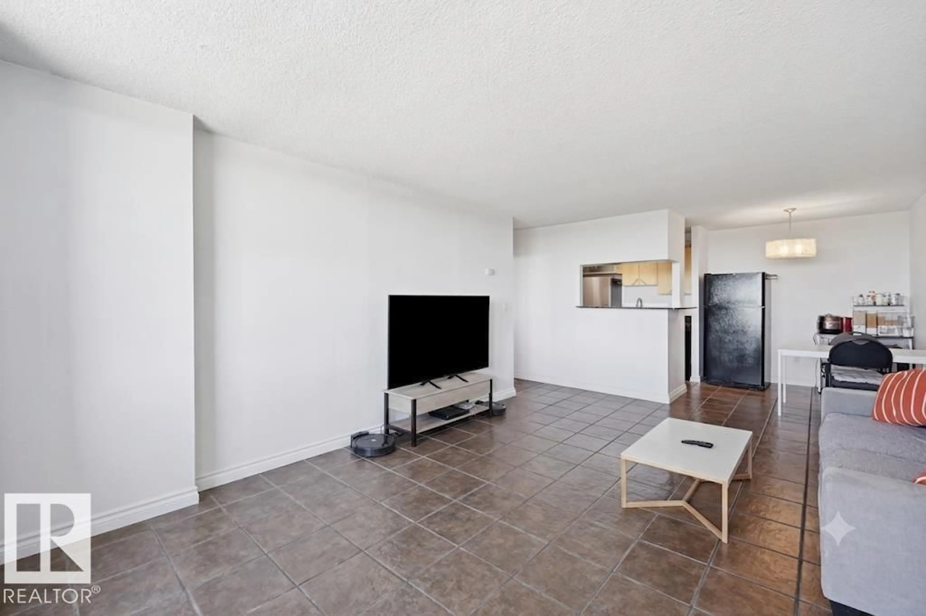 A pic of a room for 13910 - 612 STONY PLAIN RD, Edmonton Alberta T5N3R2