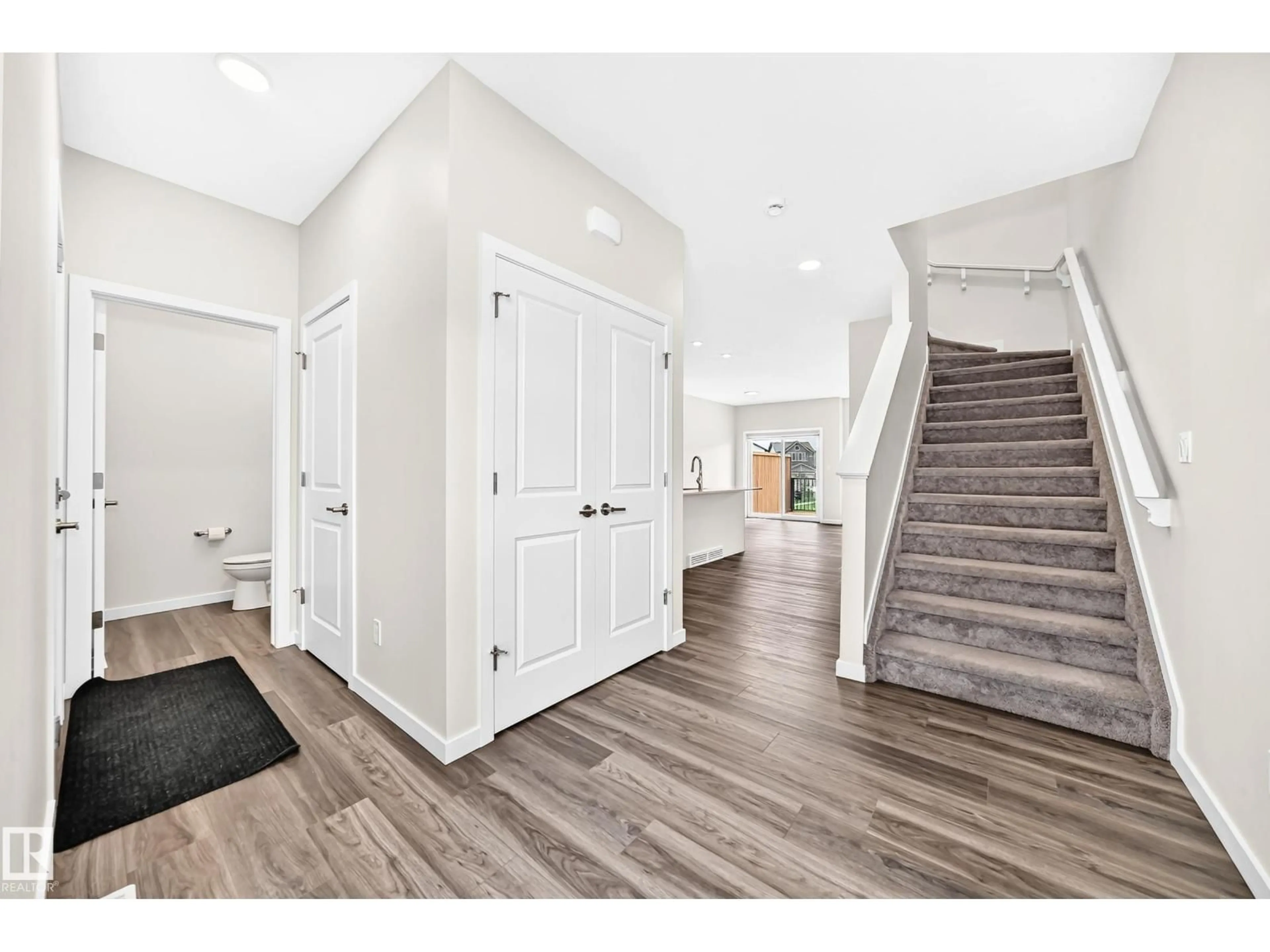 Indoor entryway for SW - 2163 MUCKLEPLUM CR, Edmonton Alberta T6X3G9