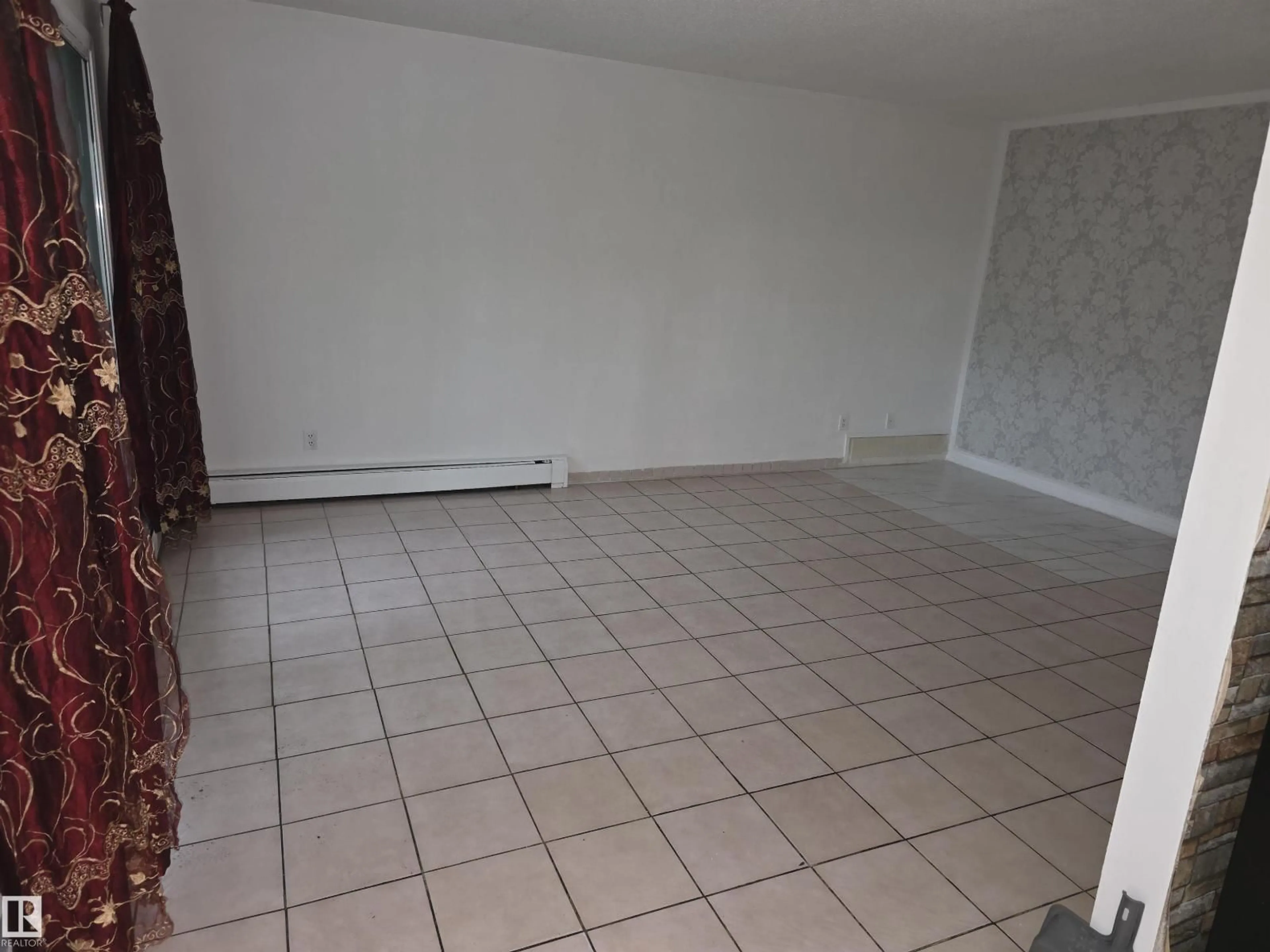 A pic of a room for 307 - 11907 81 ST, Edmonton Alberta T5B2S7