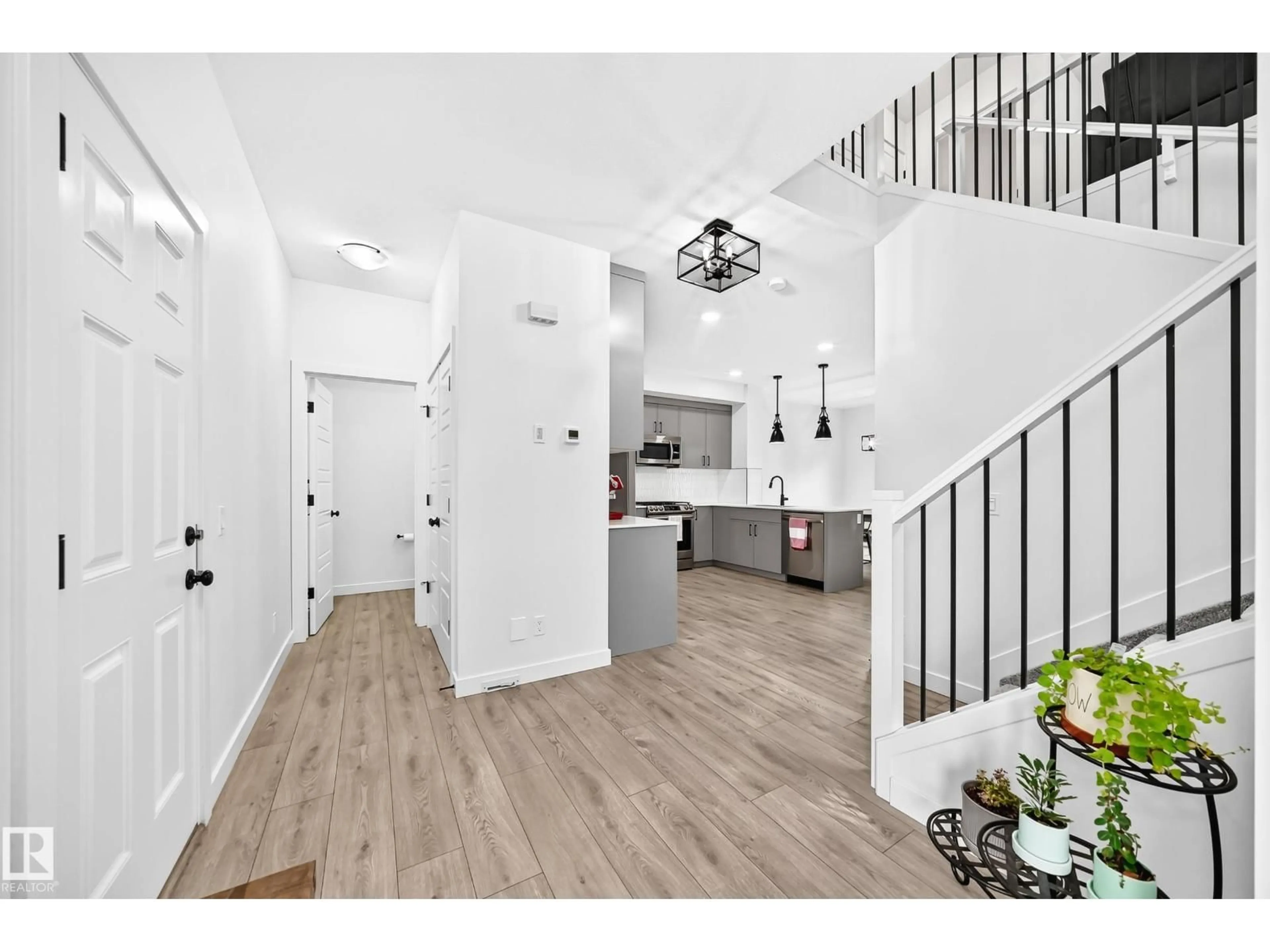 Indoor entryway for 62 JUNEAU WY, St. Albert Alberta T8N7N8