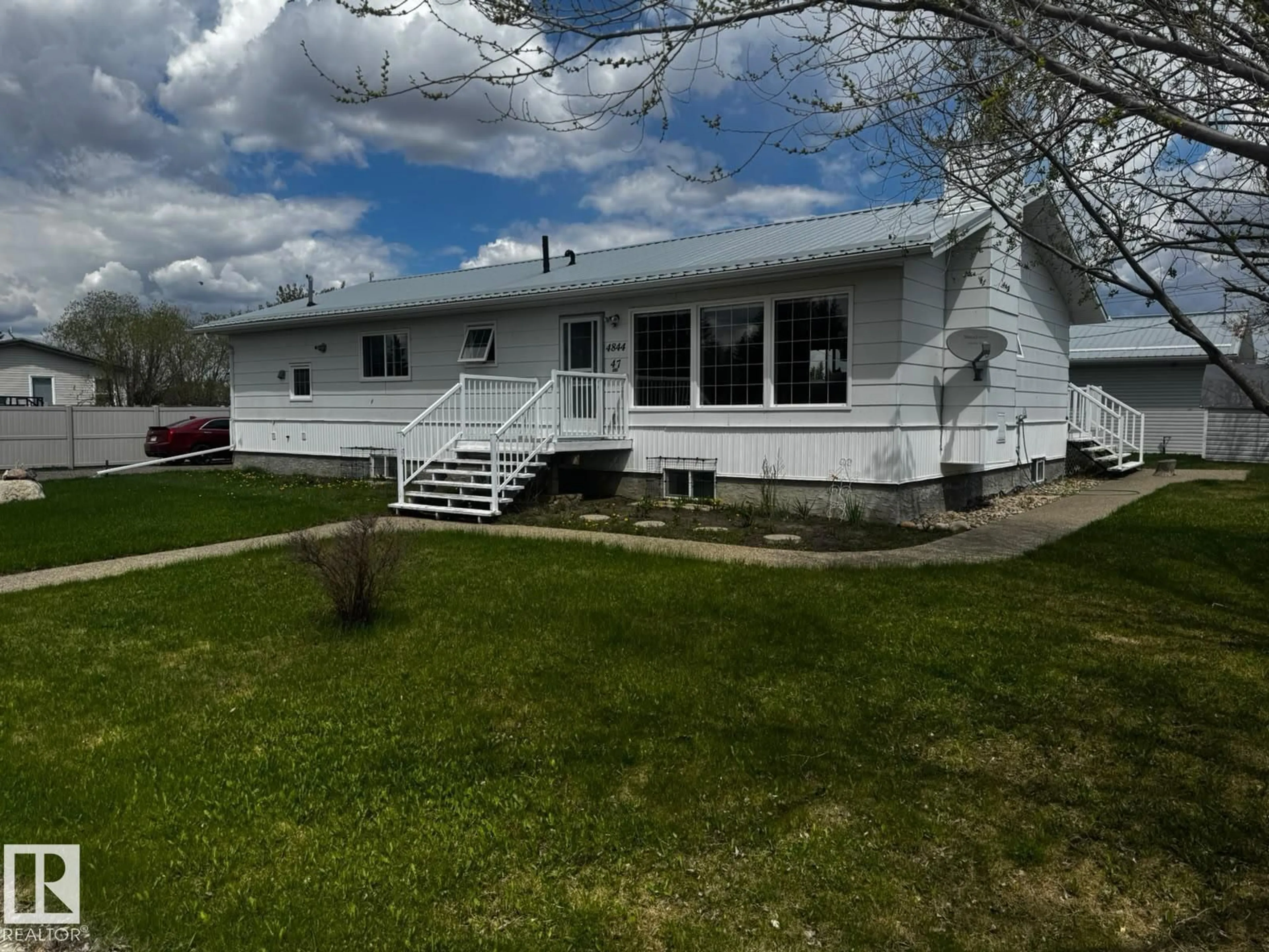 Home with vinyl exterior material, street for 4844 47 AV, Chipman Alberta T0B0W0