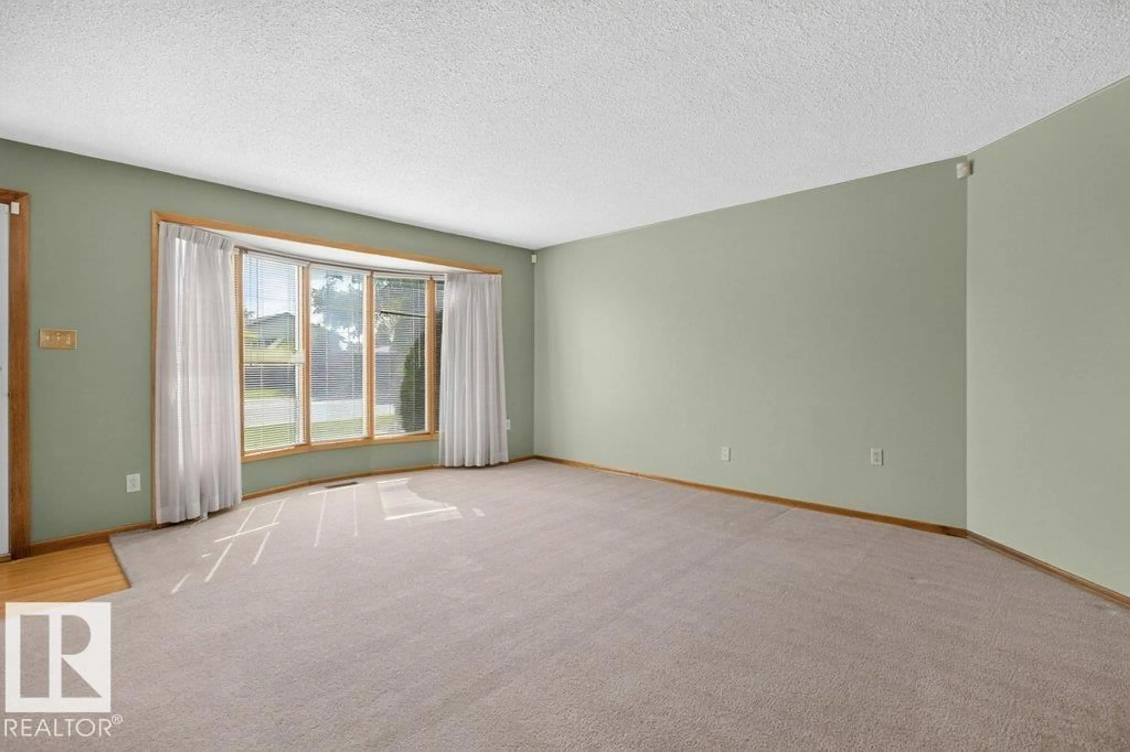 A pic of a room for 13008 135 ST, Edmonton Alberta T5L1Y5