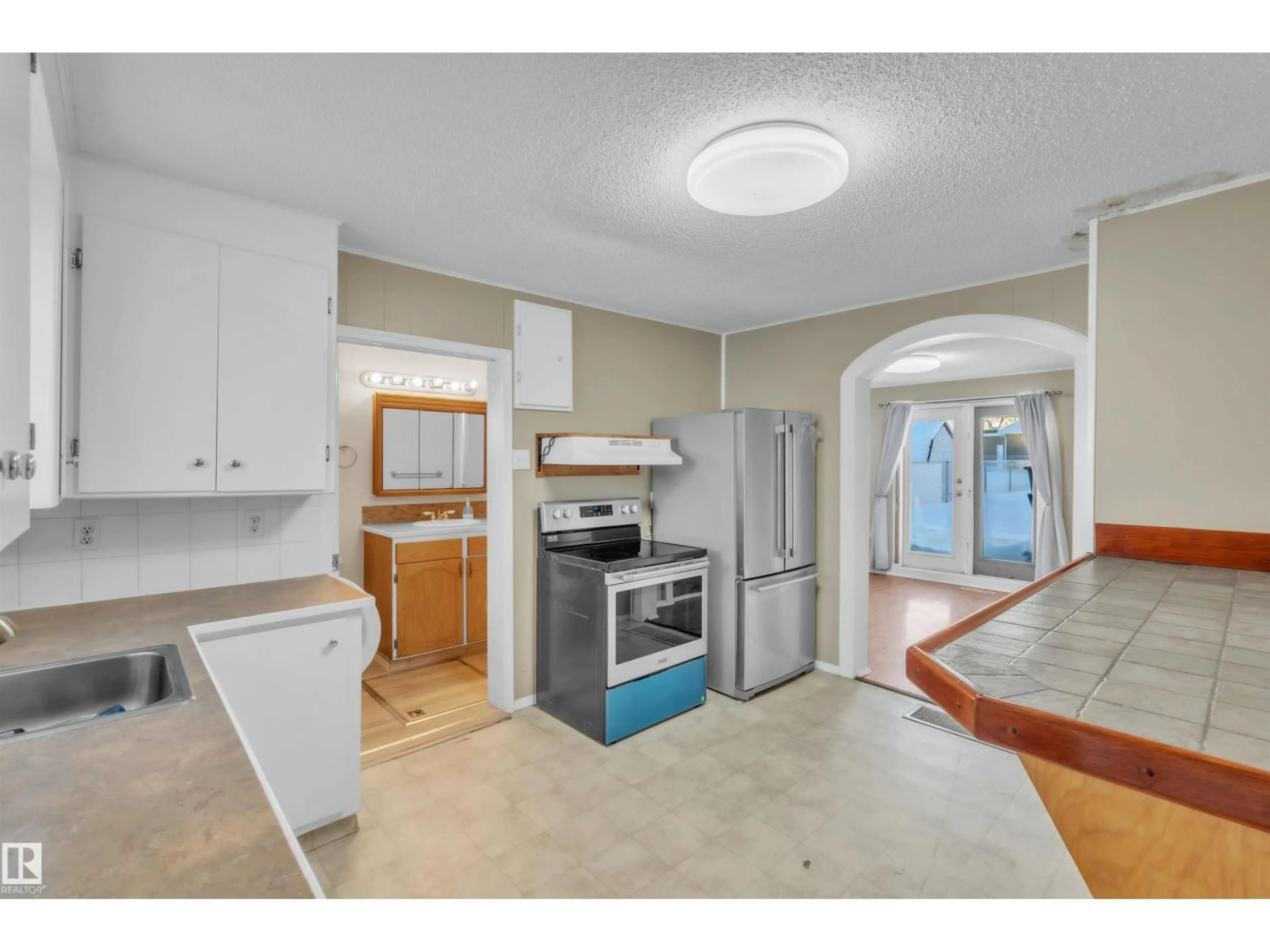 Unknown for 5309 51 AV, Cold Lake Alberta T9M1W9