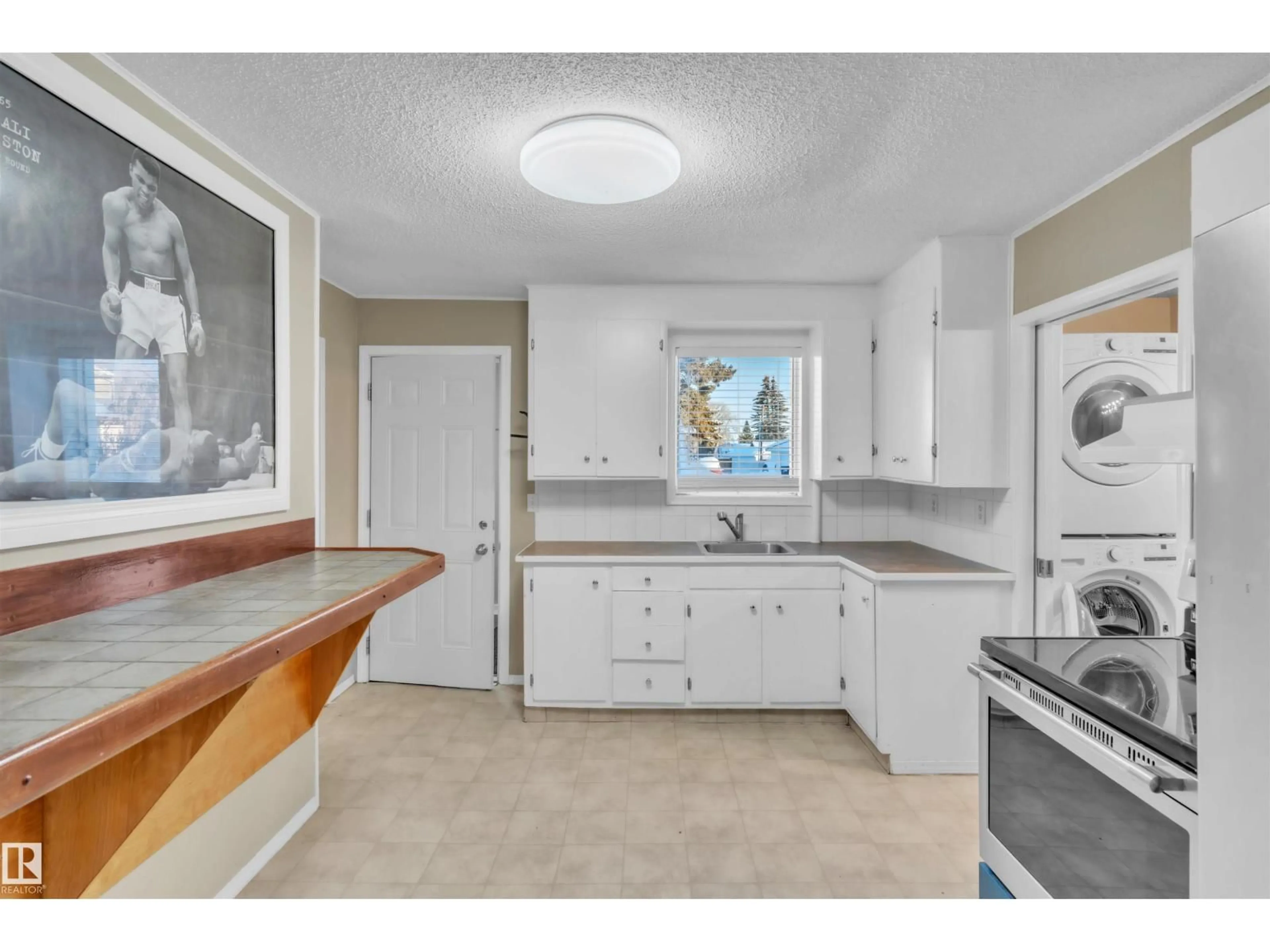 Standard kitchen, unknown for 5309 51 AV, Cold Lake Alberta T9M1W9