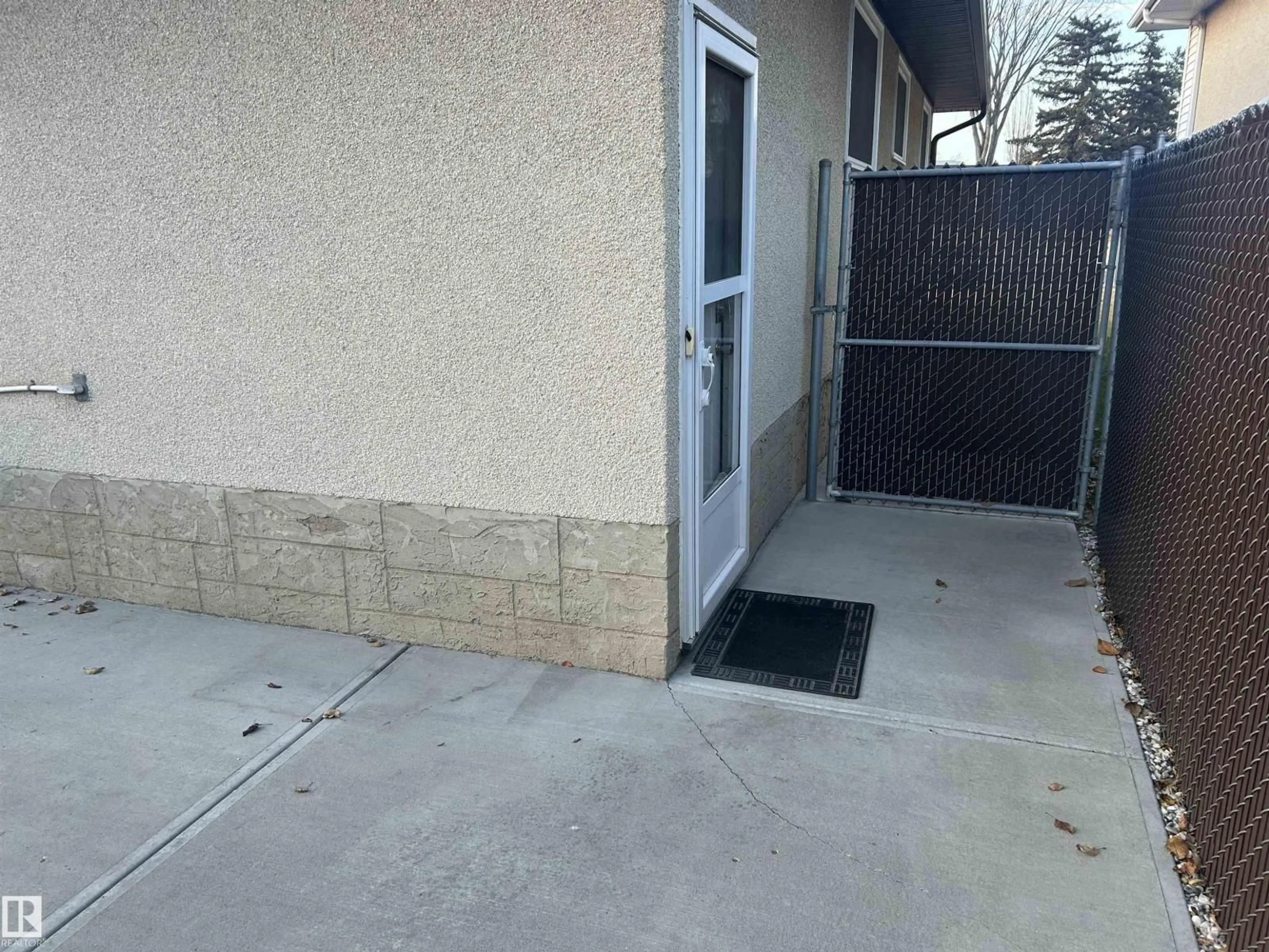 Patio, street for 14911 77 ST, Edmonton Alberta T5C1E9