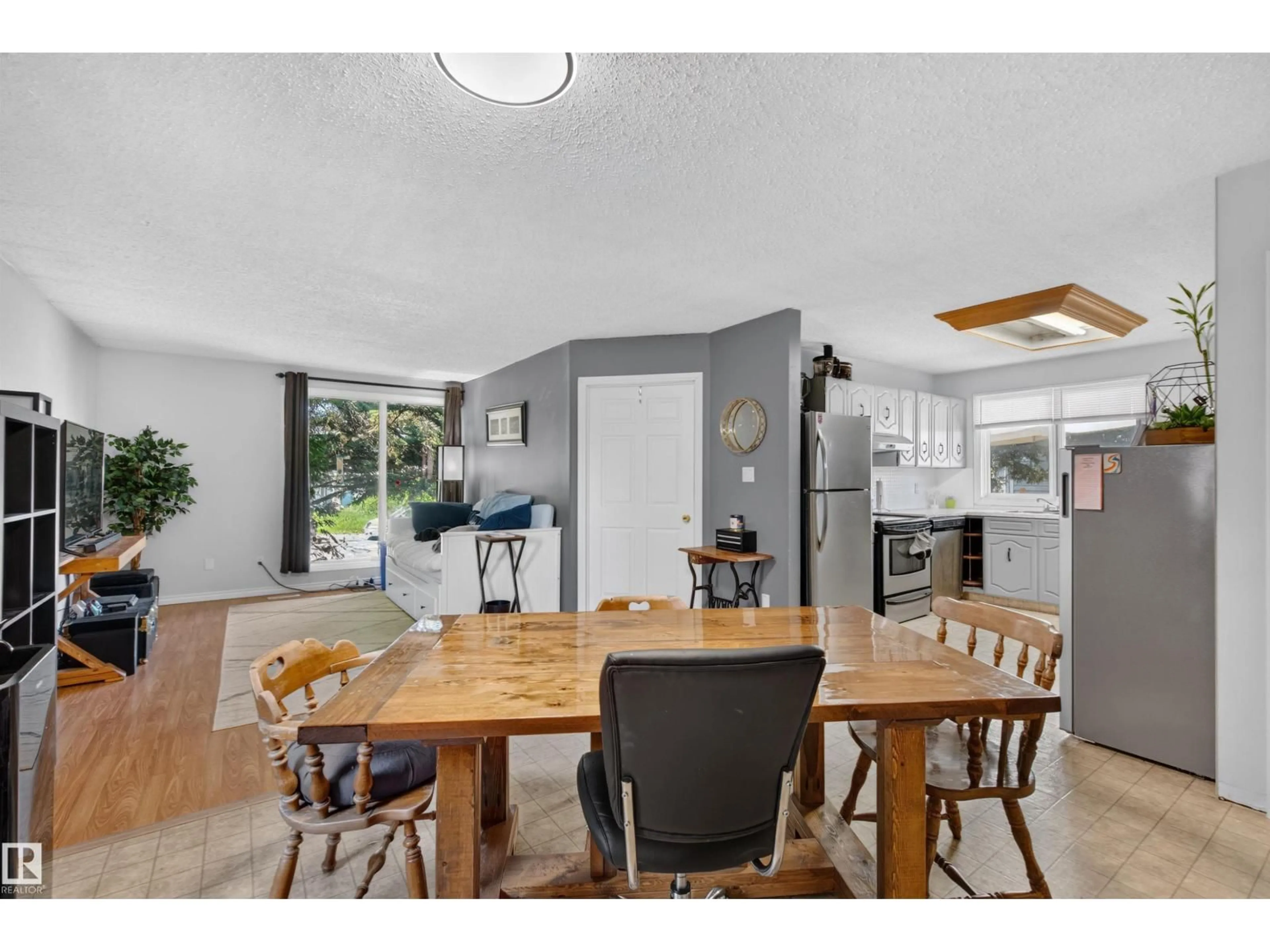 Open concept kitchen, unknown for 5017 45 ST, Cold Lake Alberta T9M1Z2