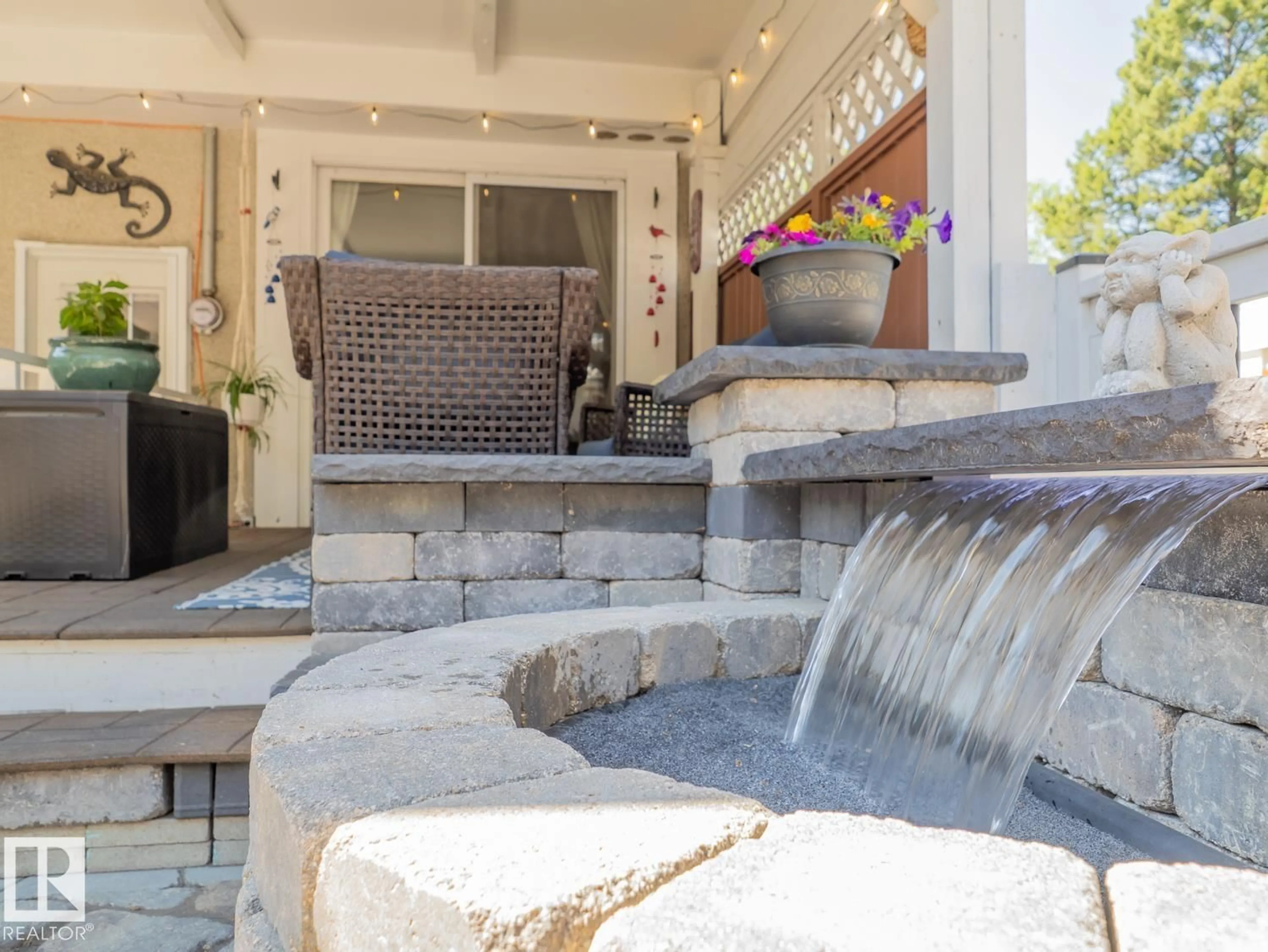 Patio, street for 37 SUNNYSIDE CR, St. Albert Alberta T8N0J4