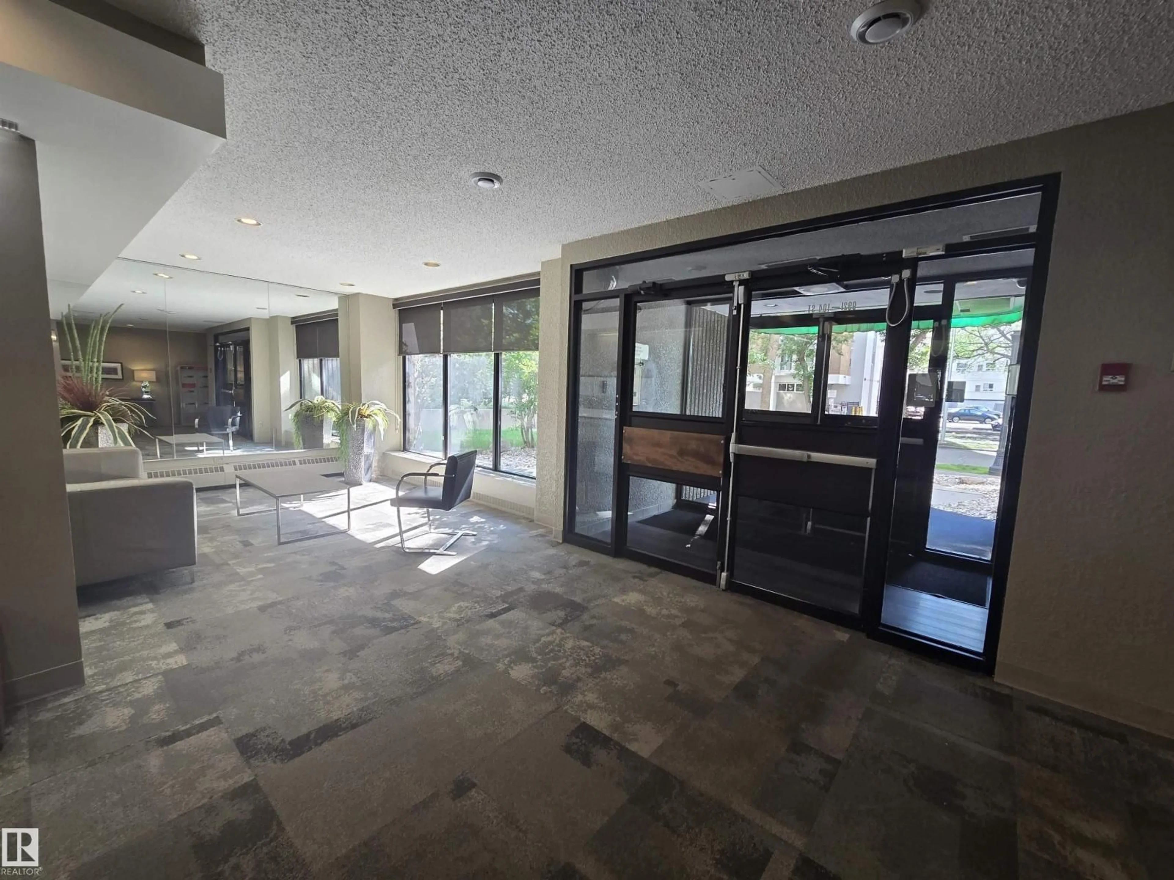 Unknown for 1204 9921 104 ST NW, Edmonton Alberta T5K2K3