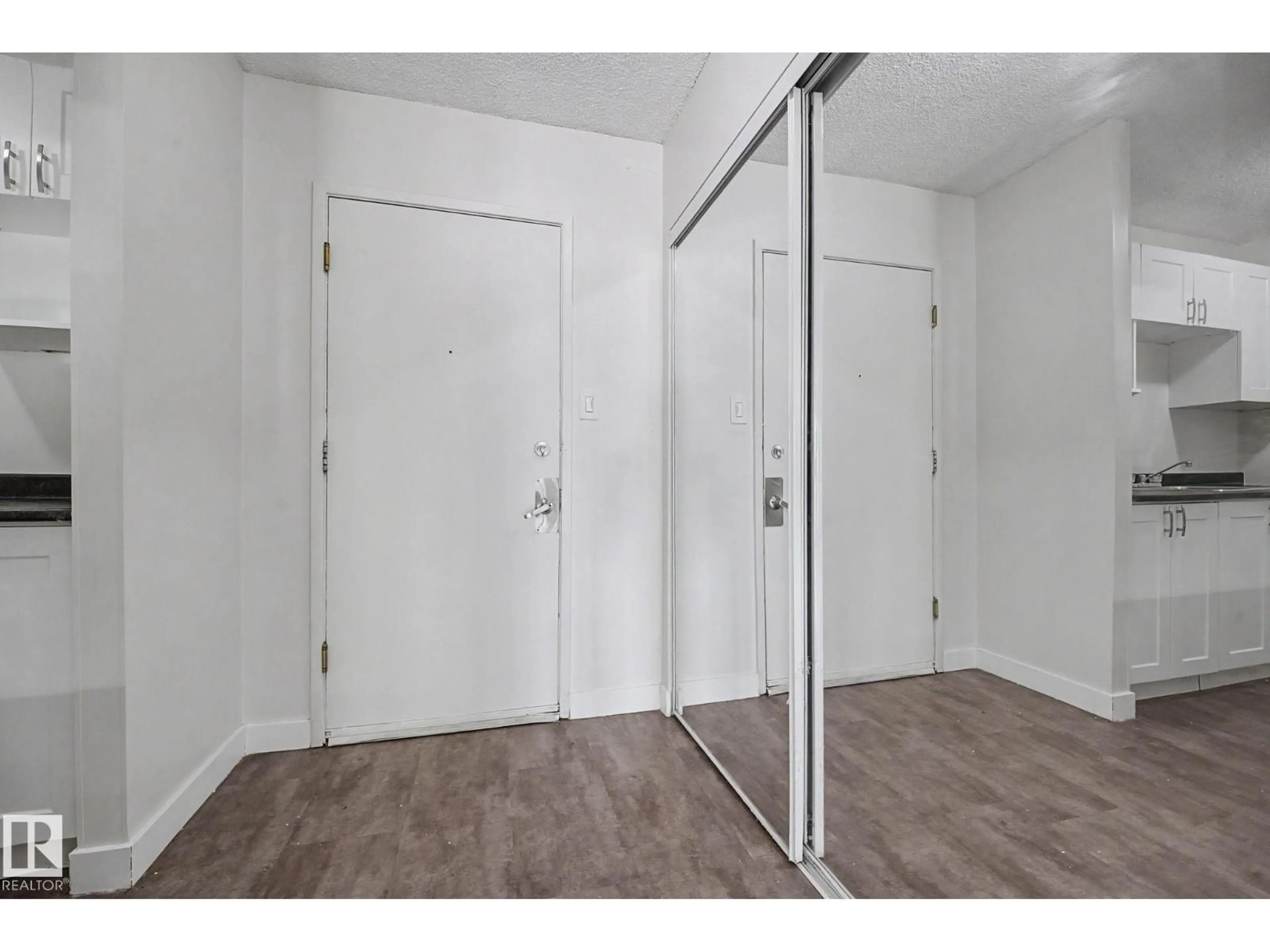 Unknown for #304 - 10140 120 ST, Edmonton Alberta T5K1Z8