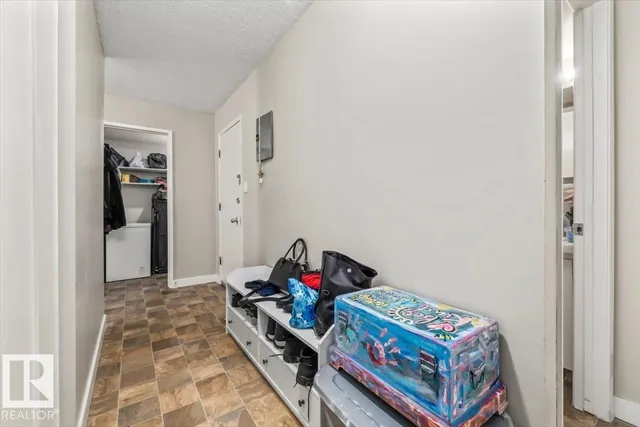 202 - 10330 113 ST NW, Edmonton 2