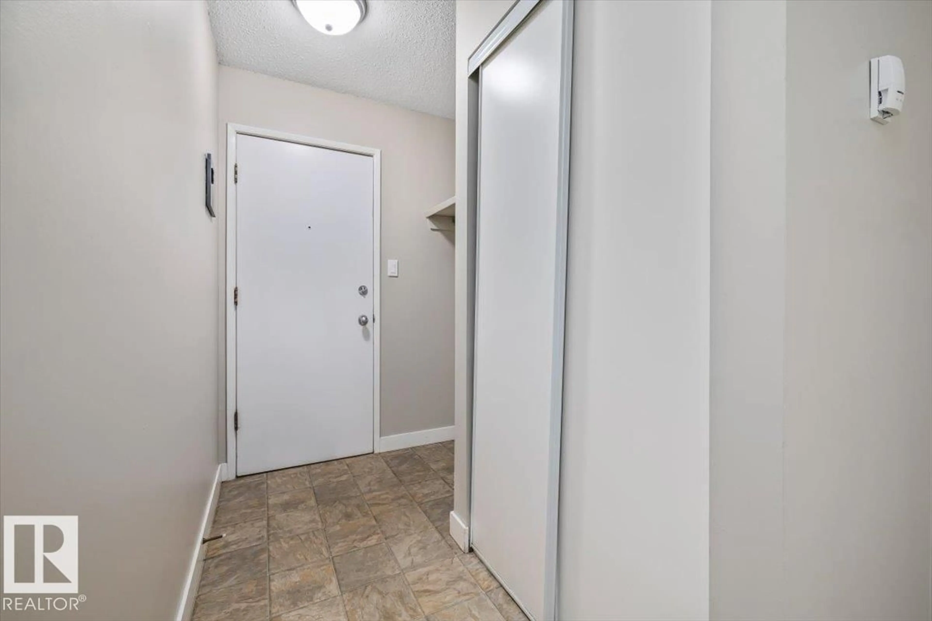 Indoor entryway for #306 - 10330 113 ST, Edmonton Alberta T5K1P6
